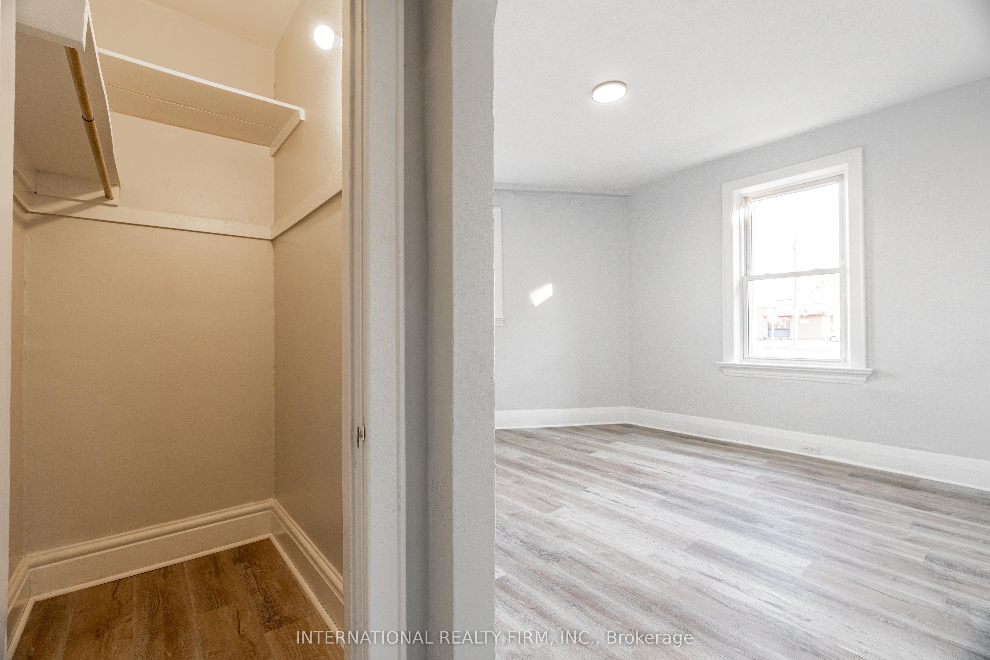 221 Hamilton Road E 4 Property Photo 11