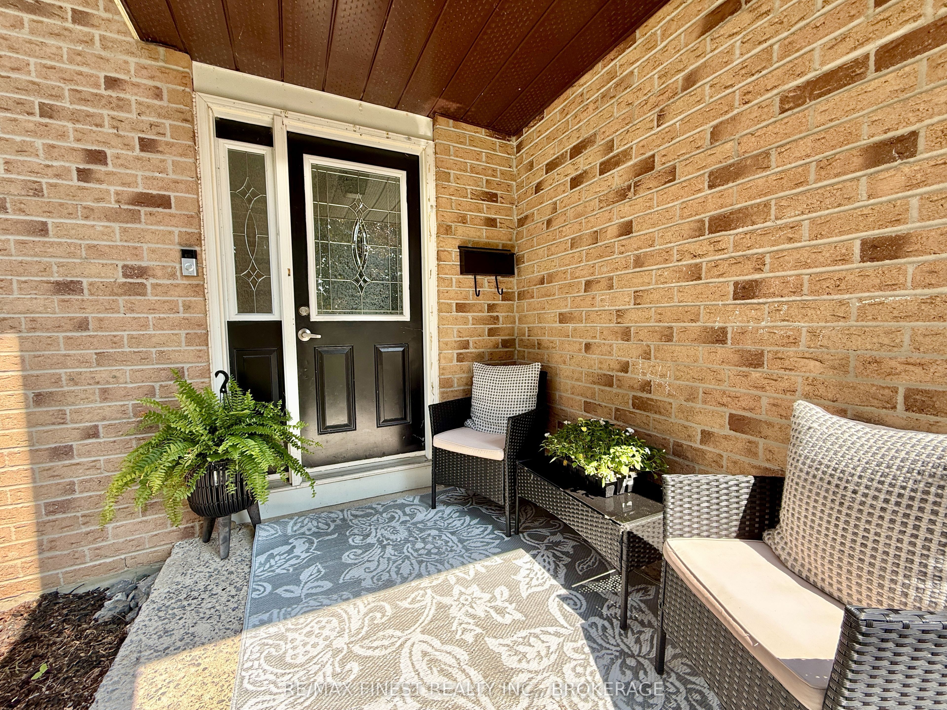 66 Nicholson Crescent Property Photo 4