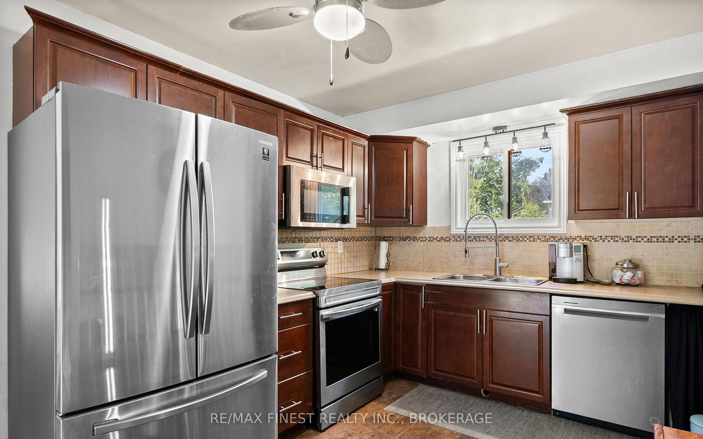 66 Nicholson Crescent Property Photo 13