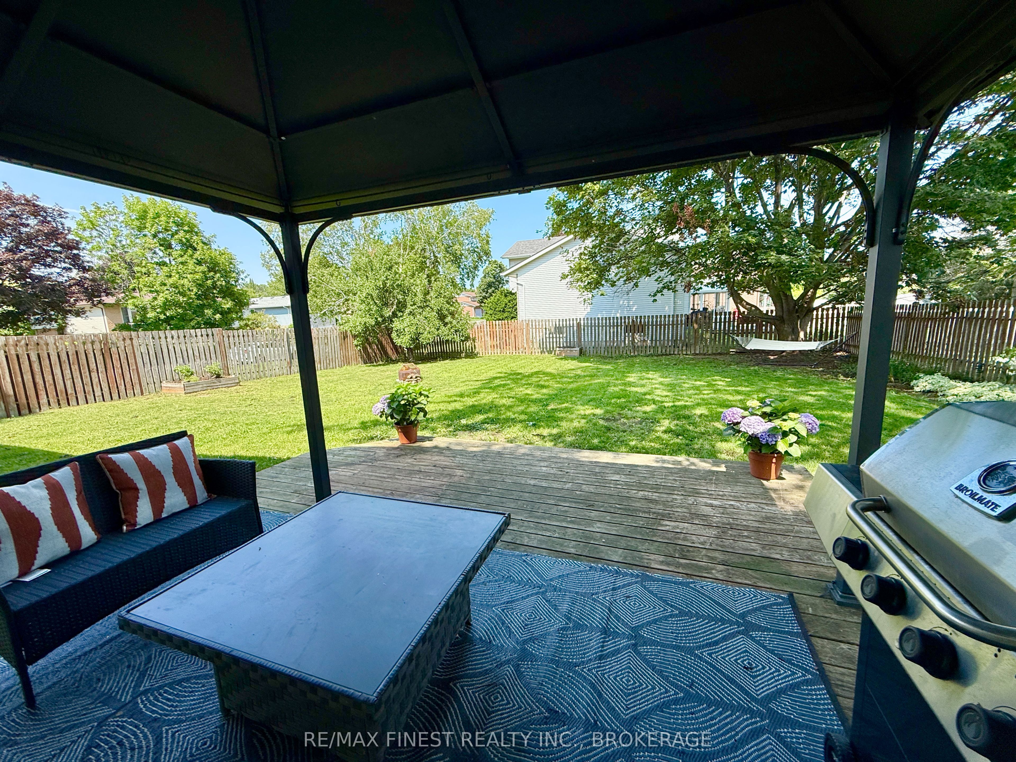 66 Nicholson Crescent Property Photo 20
