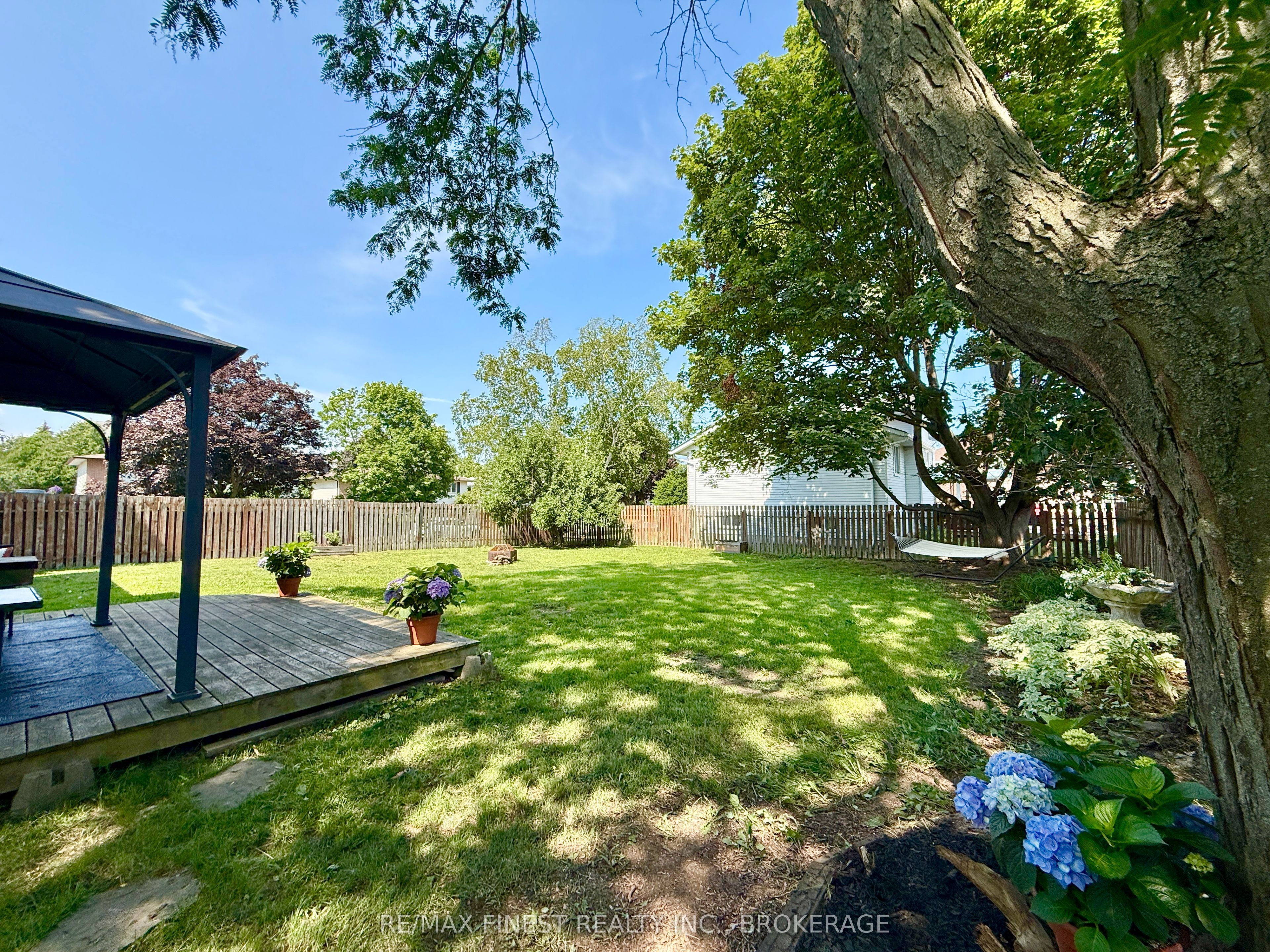 66 Nicholson Crescent Property Photo 33