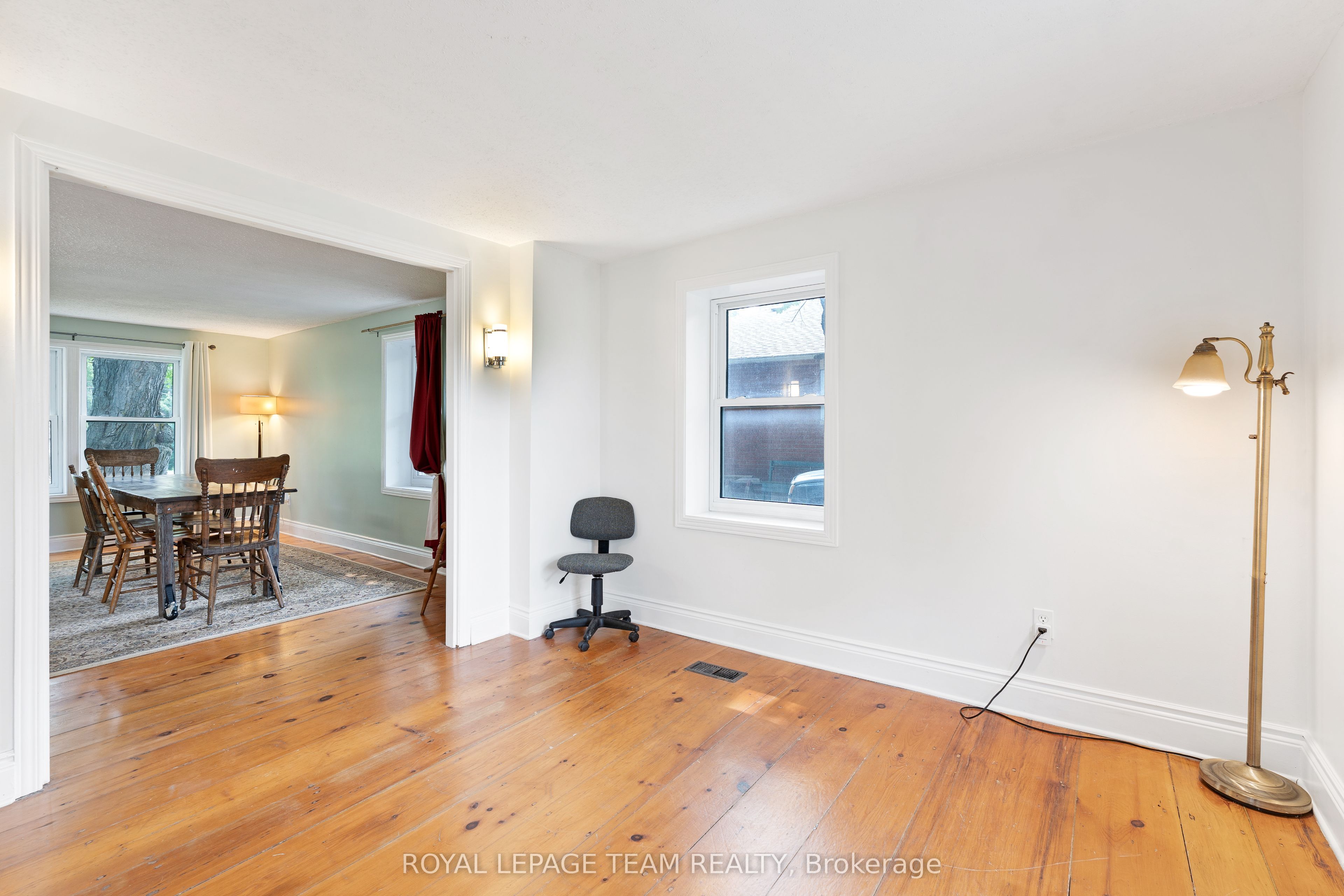 715 River Road Property Photo 6