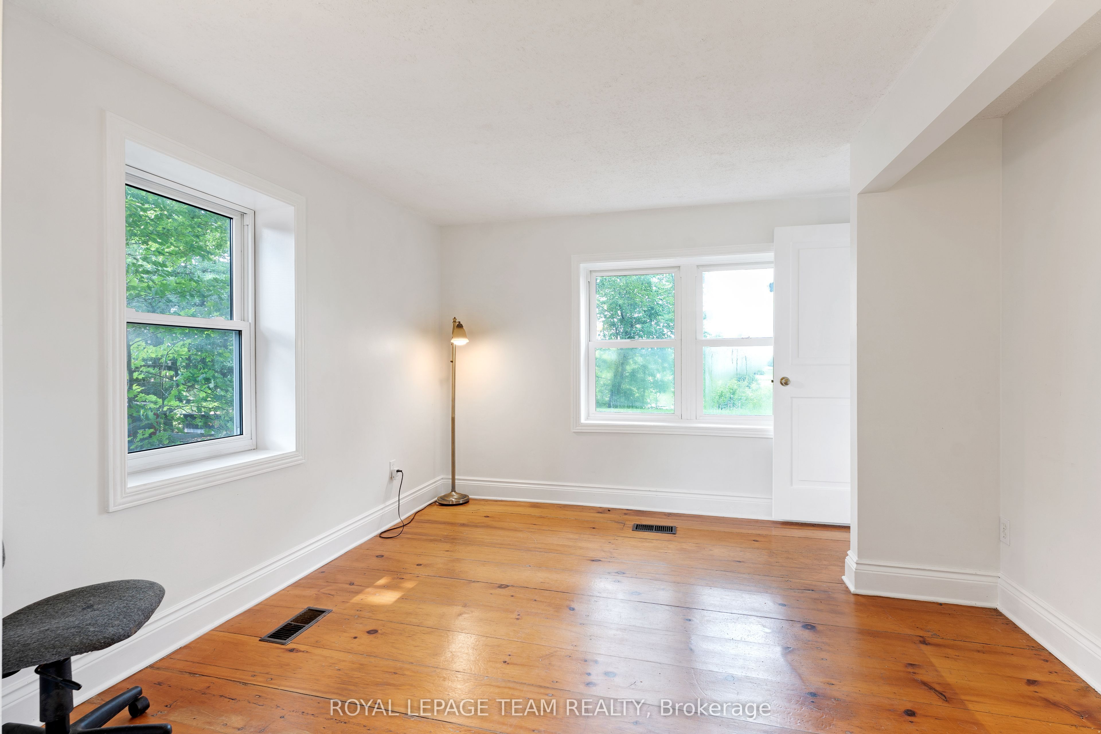 715 River Road Property Photo 7