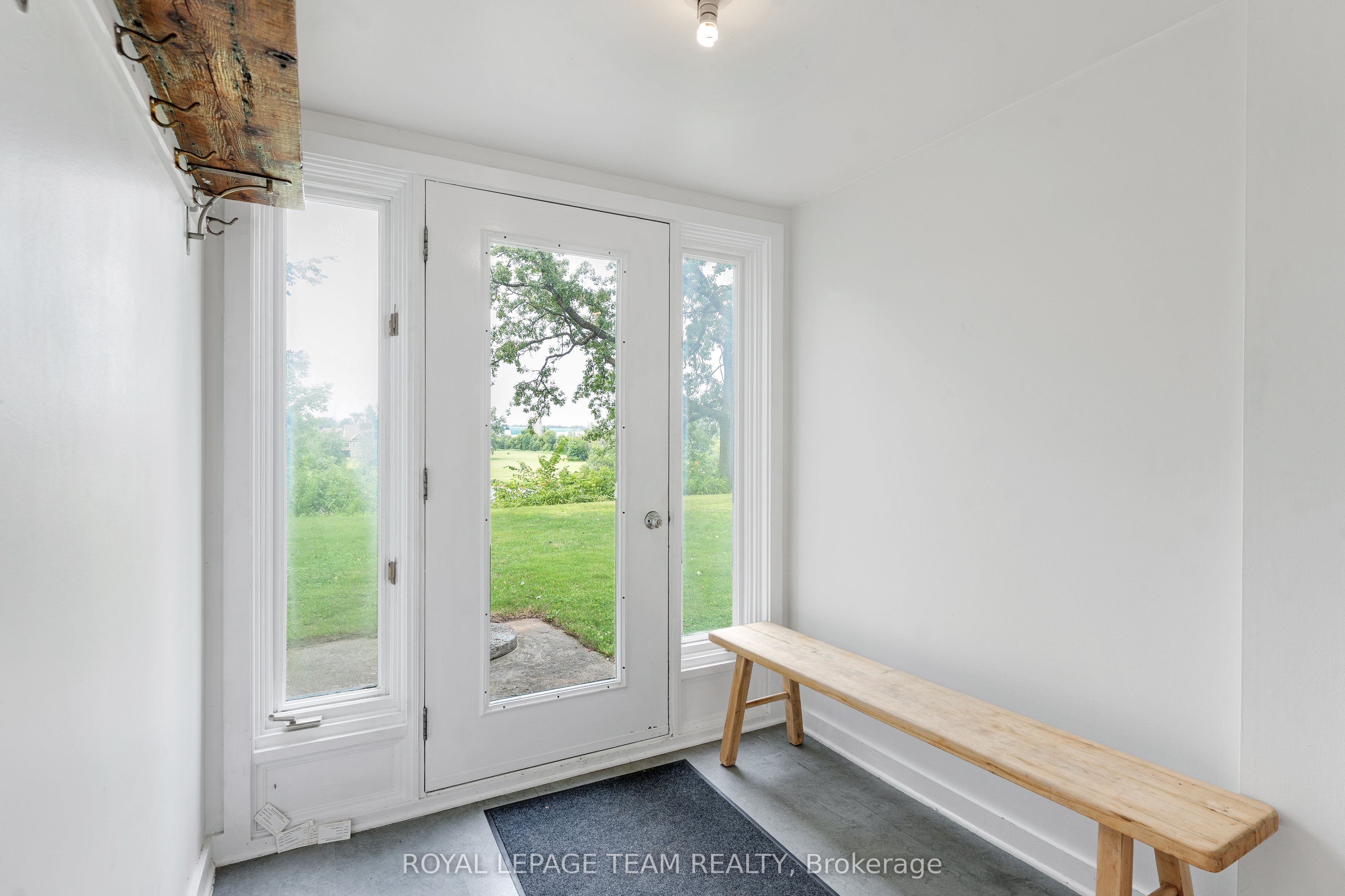 715 River Road Property Photo 28