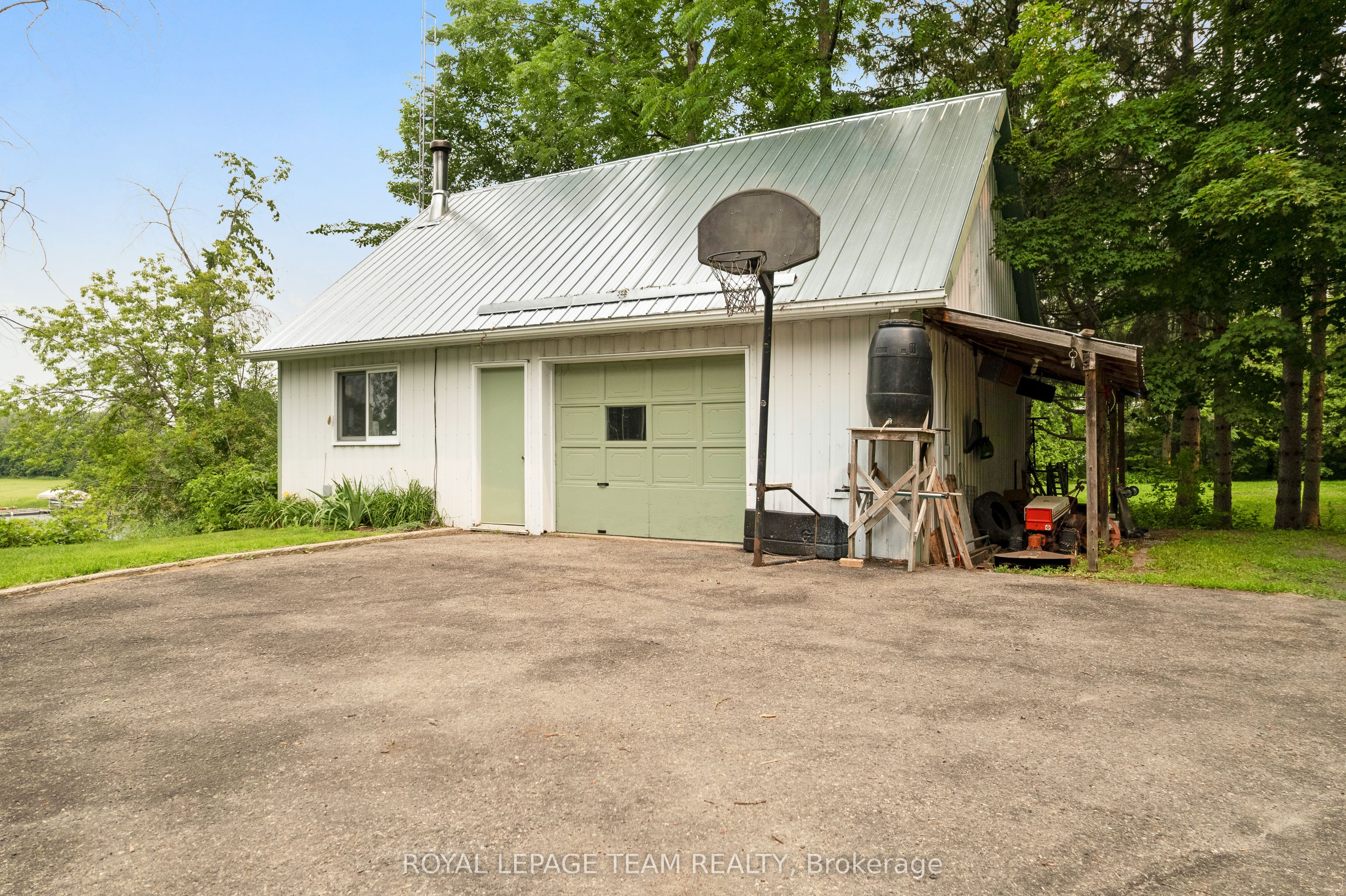 715 River Road Property Photo 33