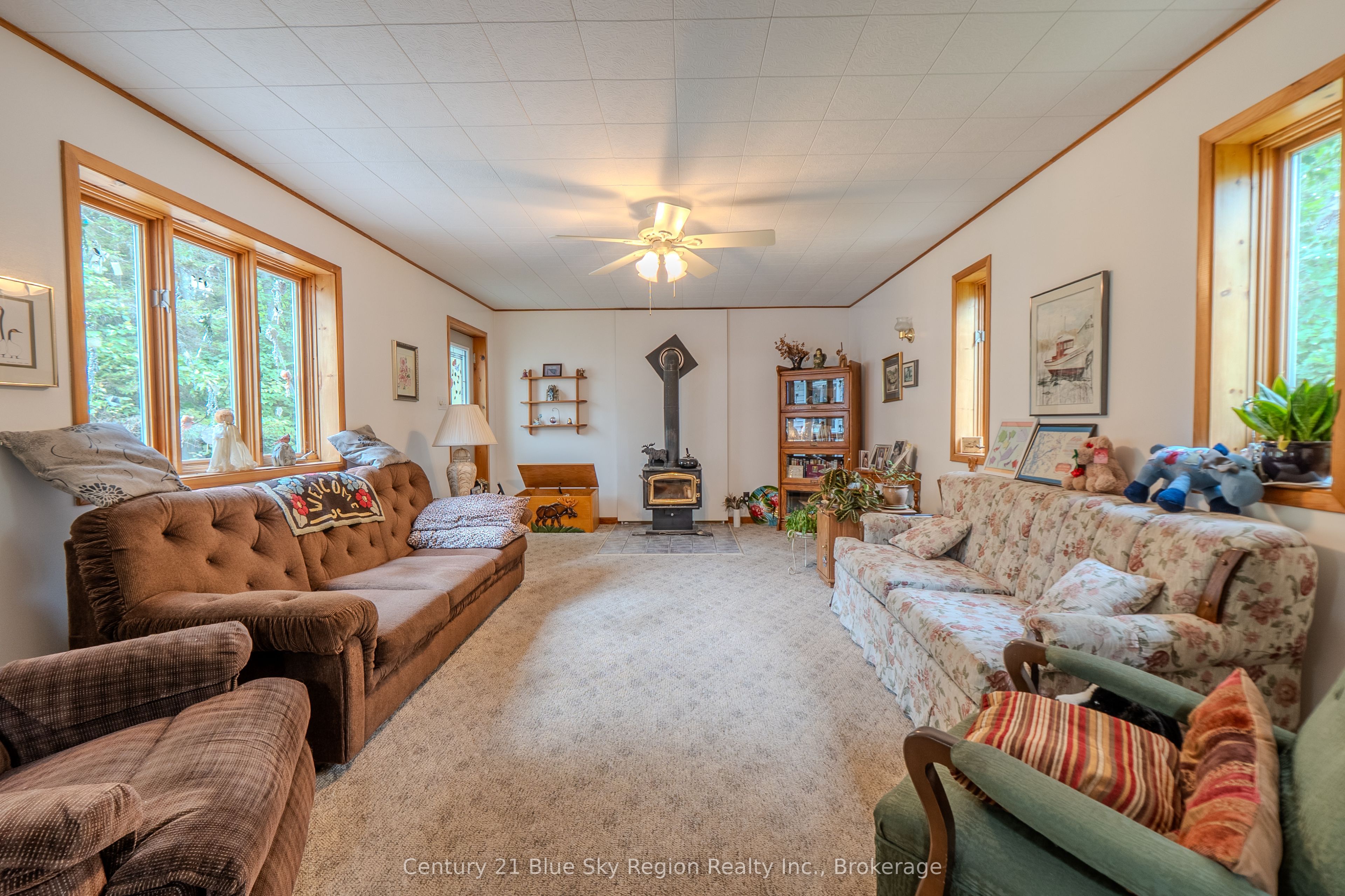 73 O'connor Drive Property Photo 6