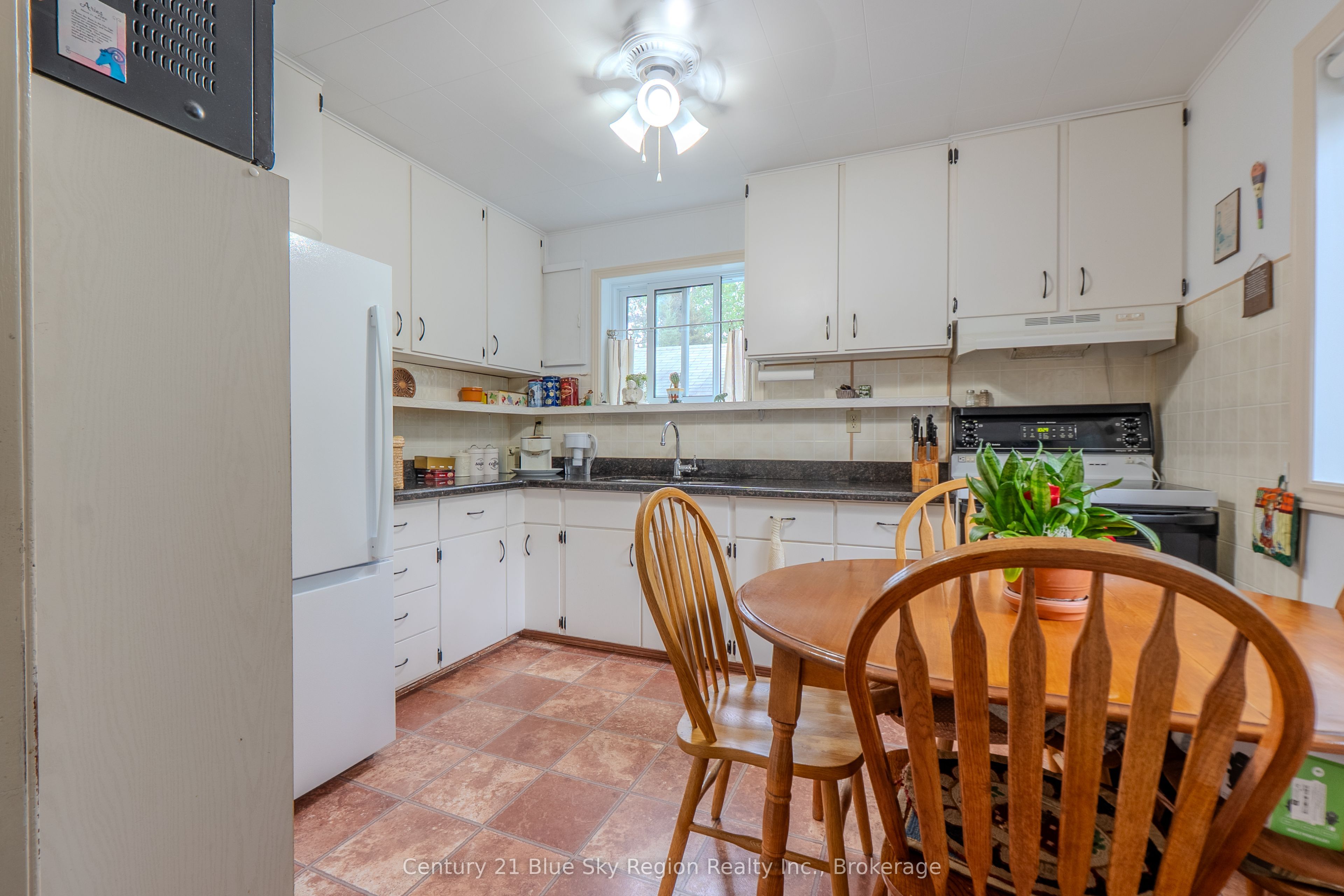 73 O'connor Drive Property Photo 15