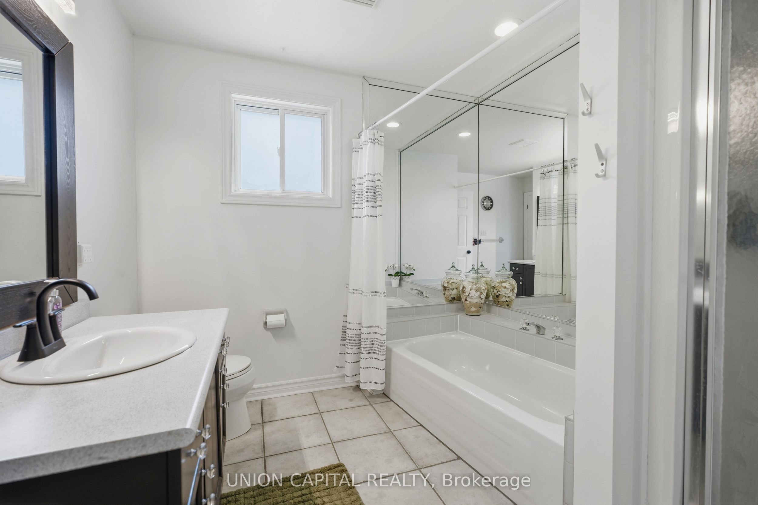 6699 Montrose Road Property Photo 16