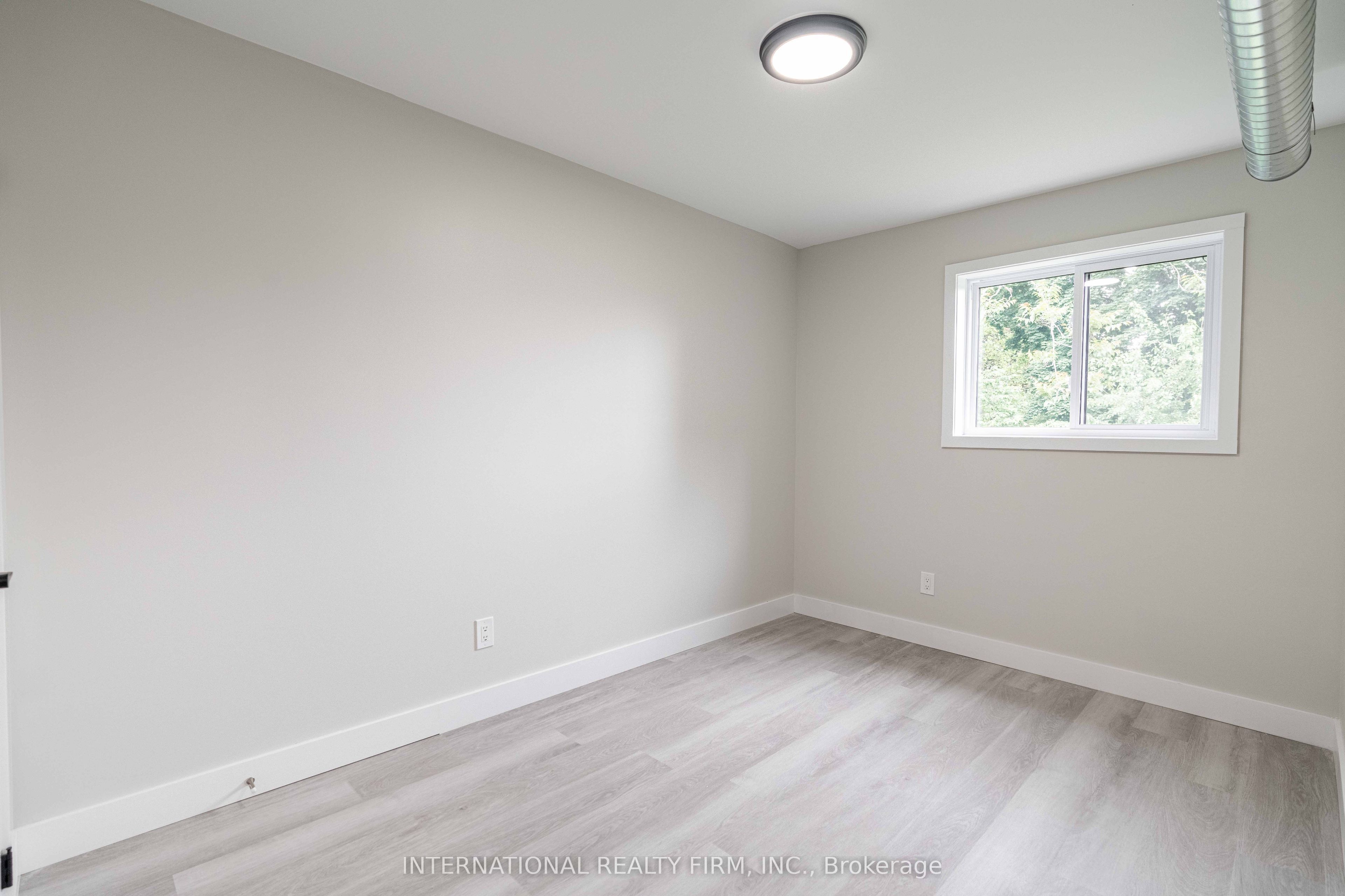 81 King Edward Avenue 4 Property Photo 25