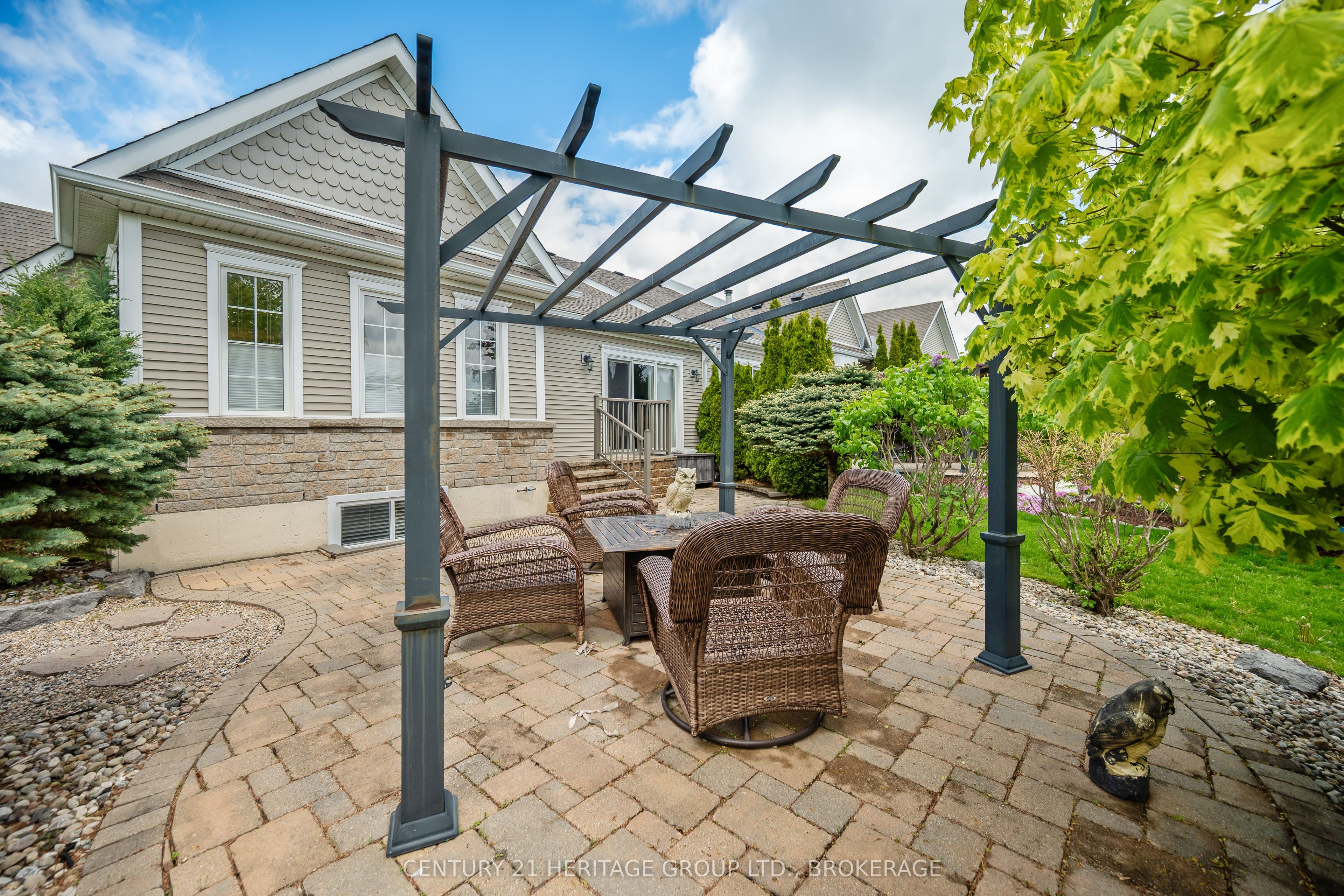 100 Britannia Crescent Property Photo 8