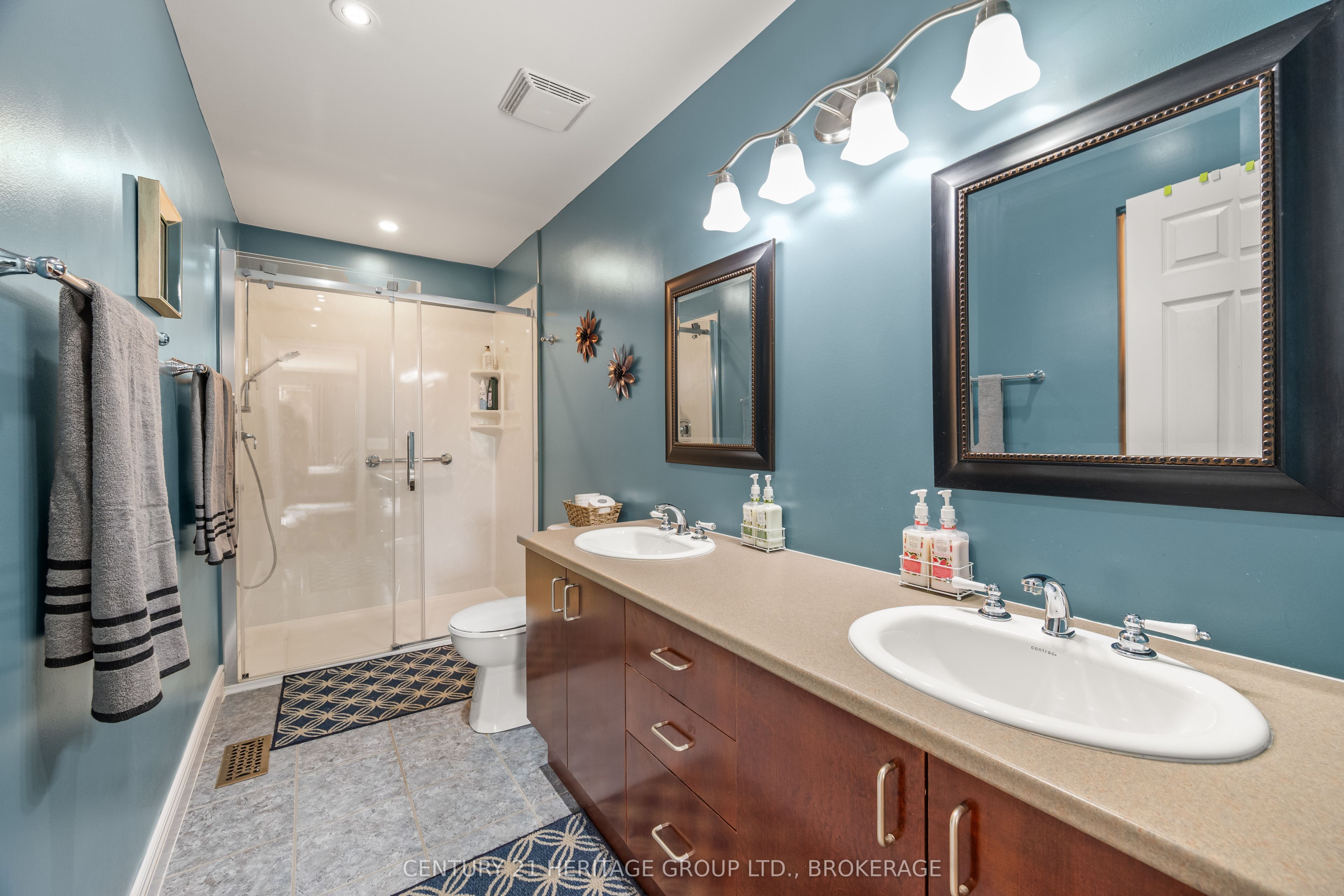 100 Britannia Crescent Property Photo 34