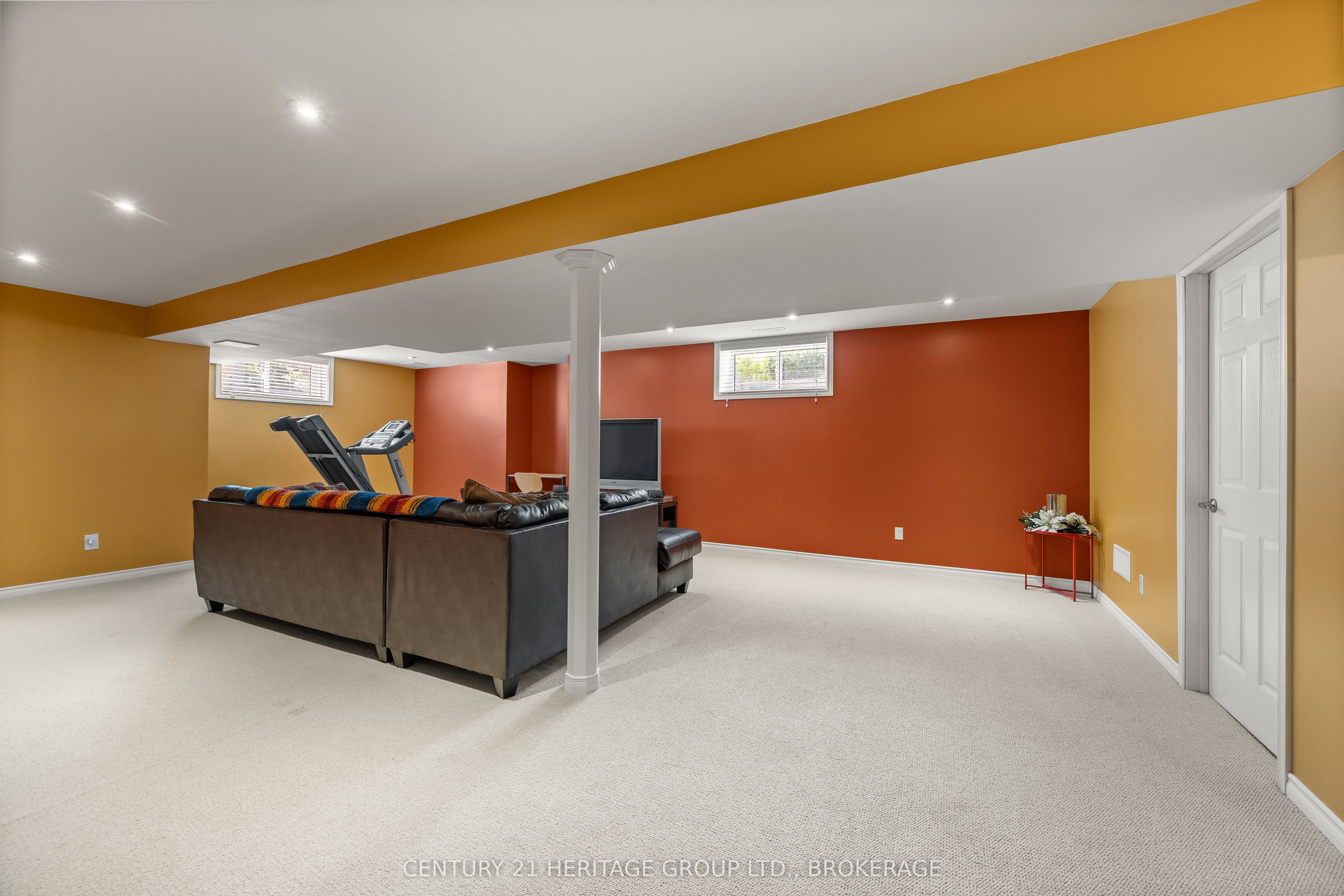 100 Britannia Crescent Property Photo 37