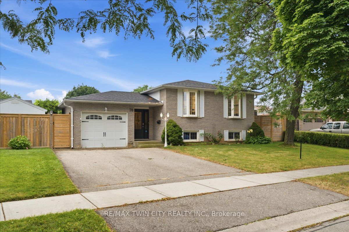 76 Enfield Crescent Property Photo 2