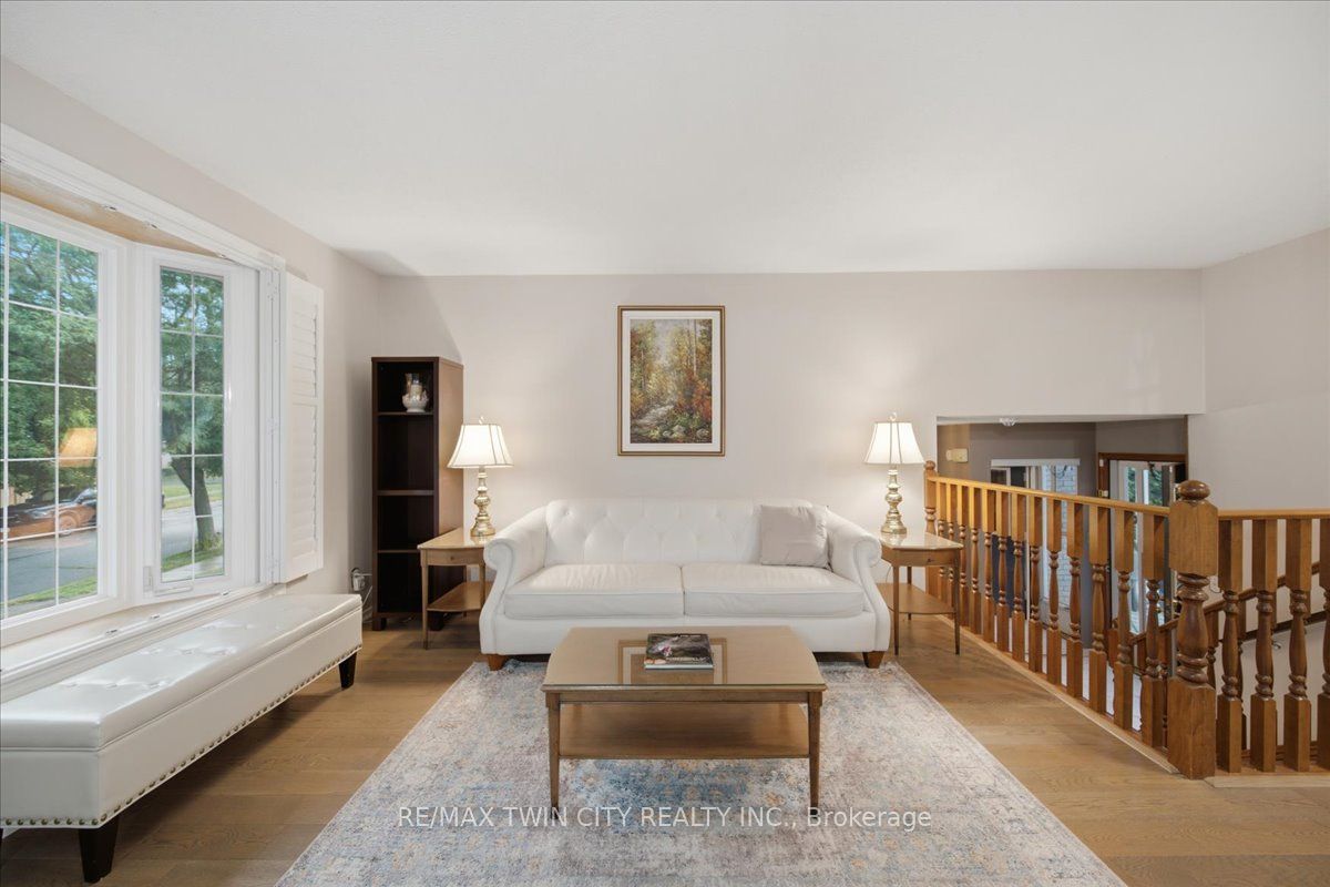 76 Enfield Crescent Property Photo 8