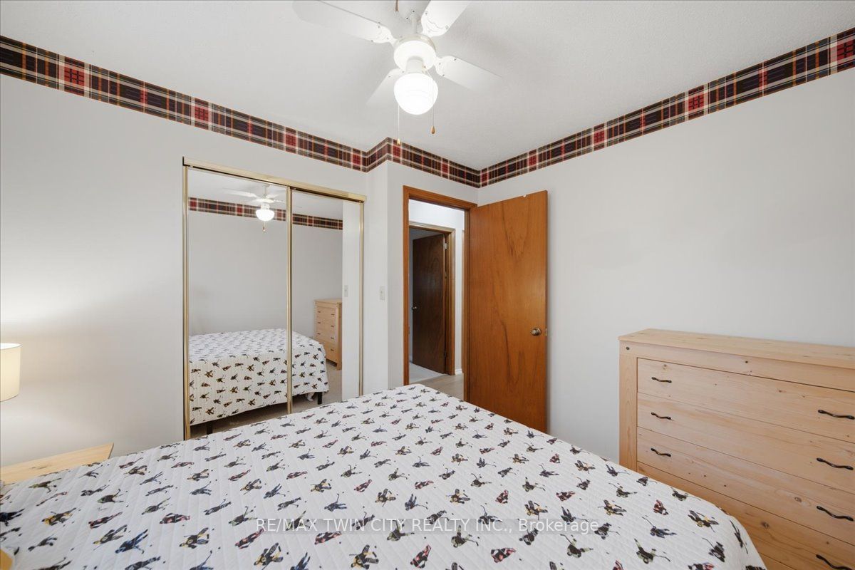 76 Enfield Crescent Property Photo 17