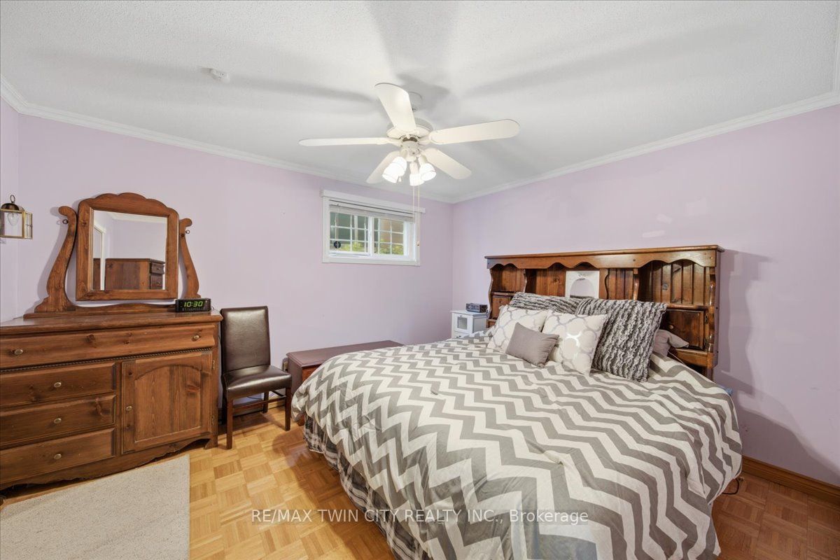 76 Enfield Crescent Property Photo 24