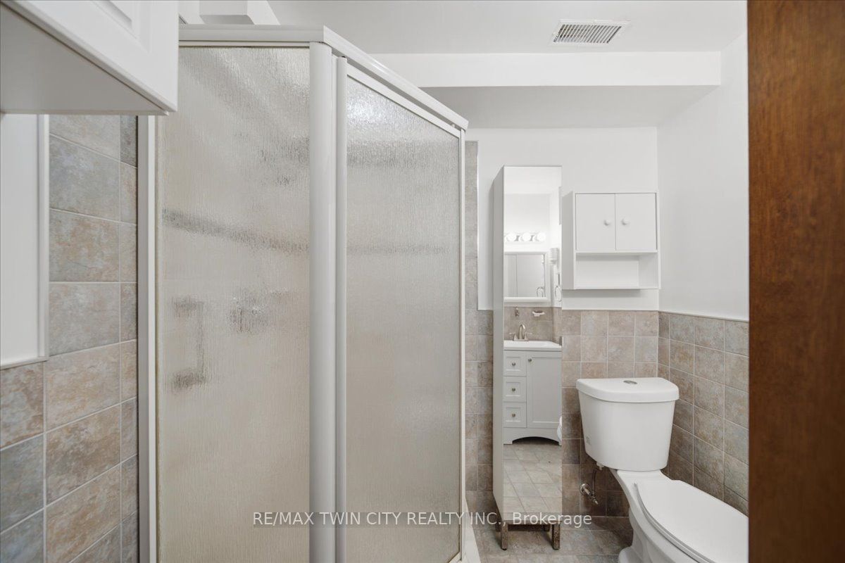 76 Enfield Crescent Property Photo 27