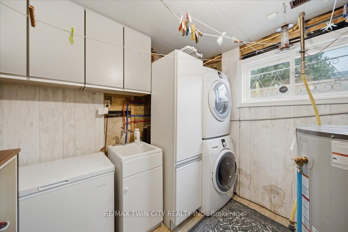 76 Enfield Crescent Property Photo 29