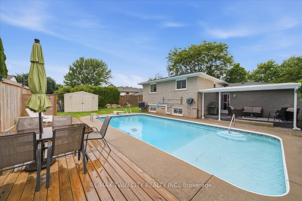 76 Enfield Crescent Property Photo 35