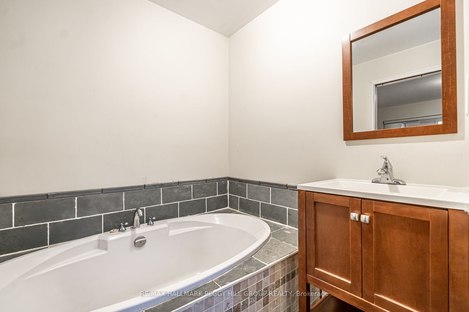 4 Clover Court Property Photo 11