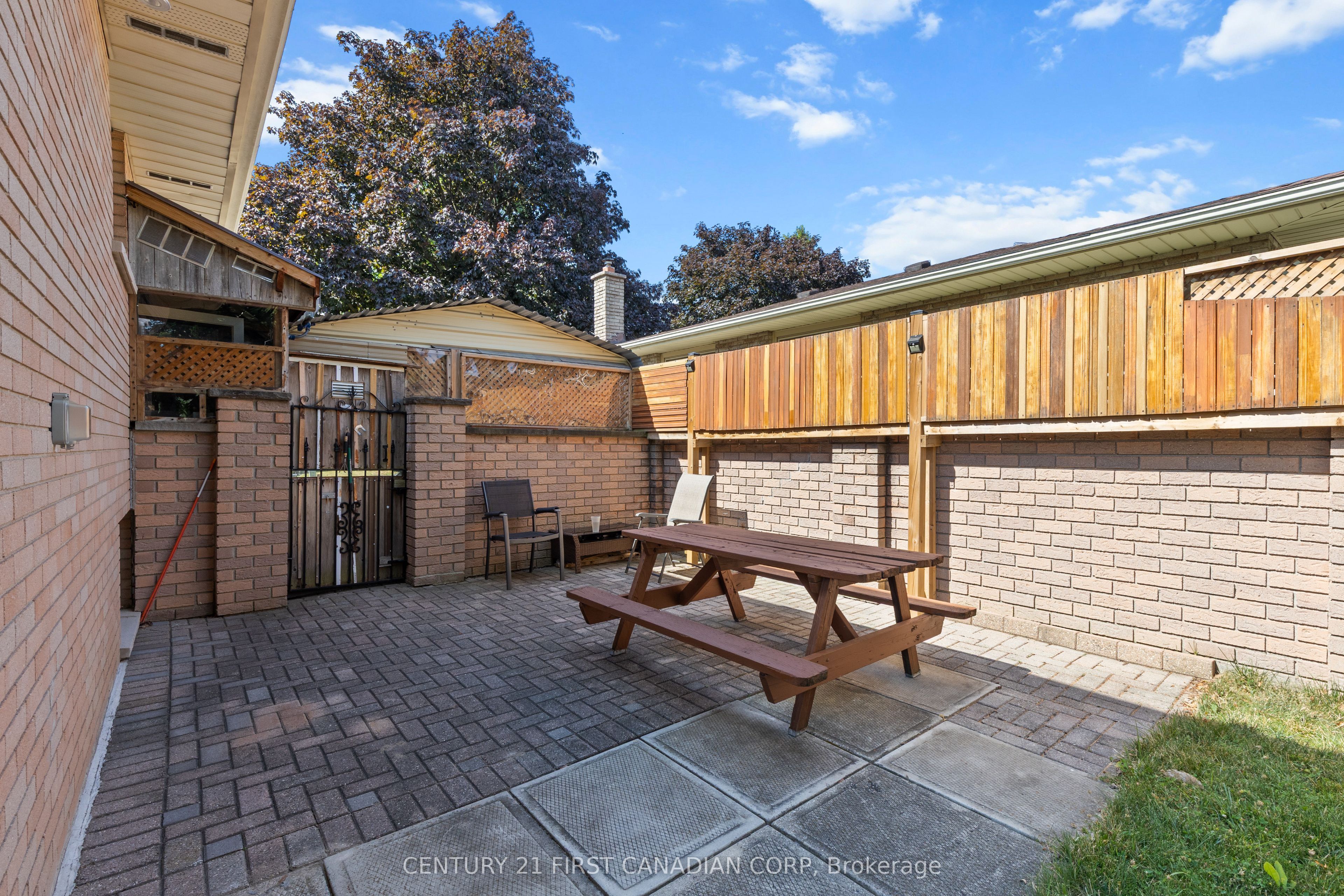 4 Archer Crescent Property Photo 31
