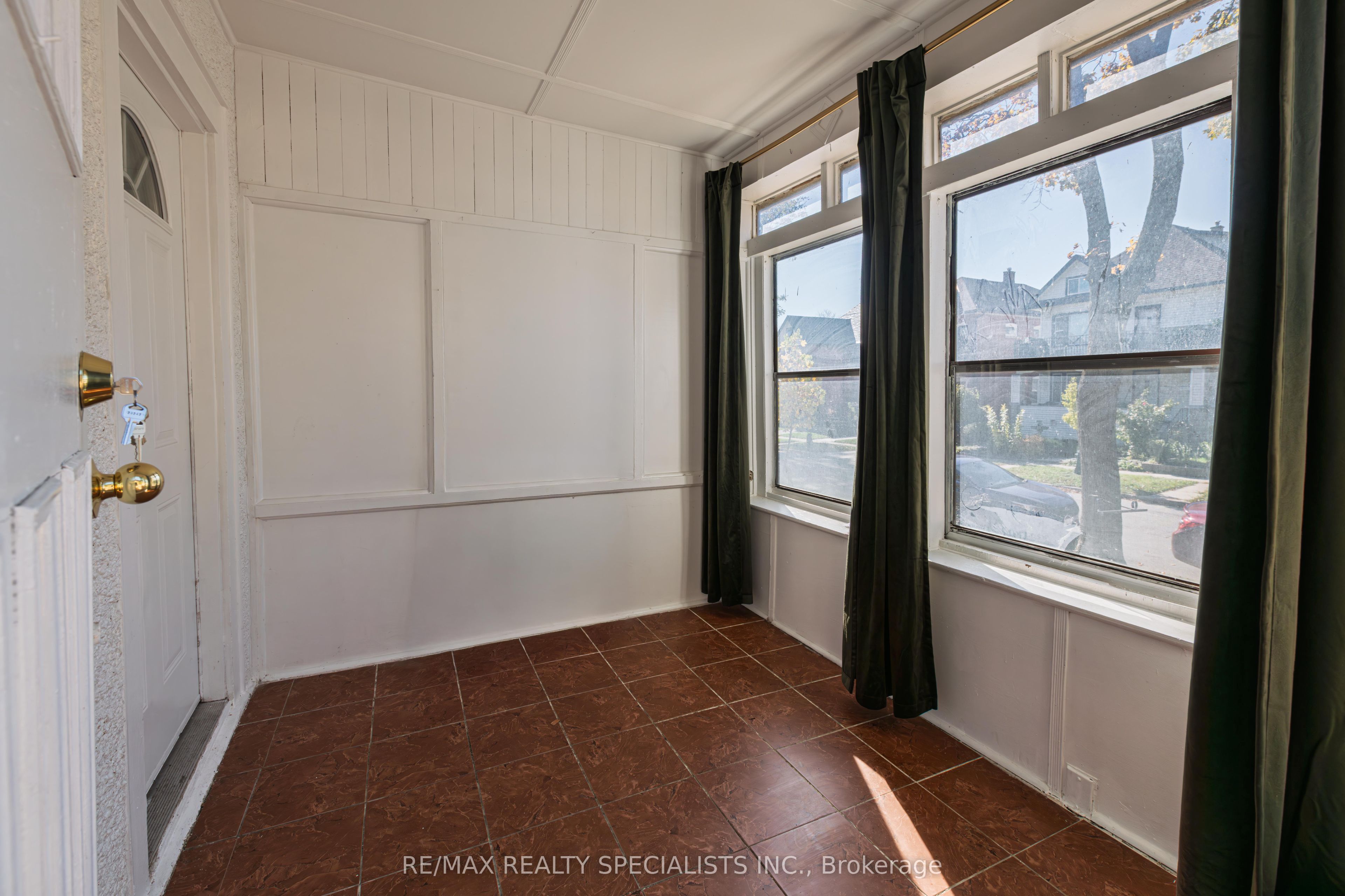 332 Elm Avenue Property Photo 7