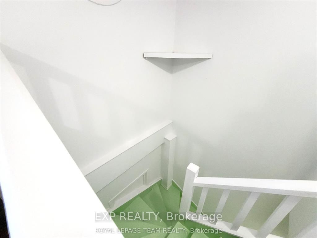 50 Madawaska Street W Property Photo 5