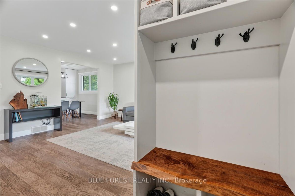 1885 Aldersbrook Road Property Photo 7