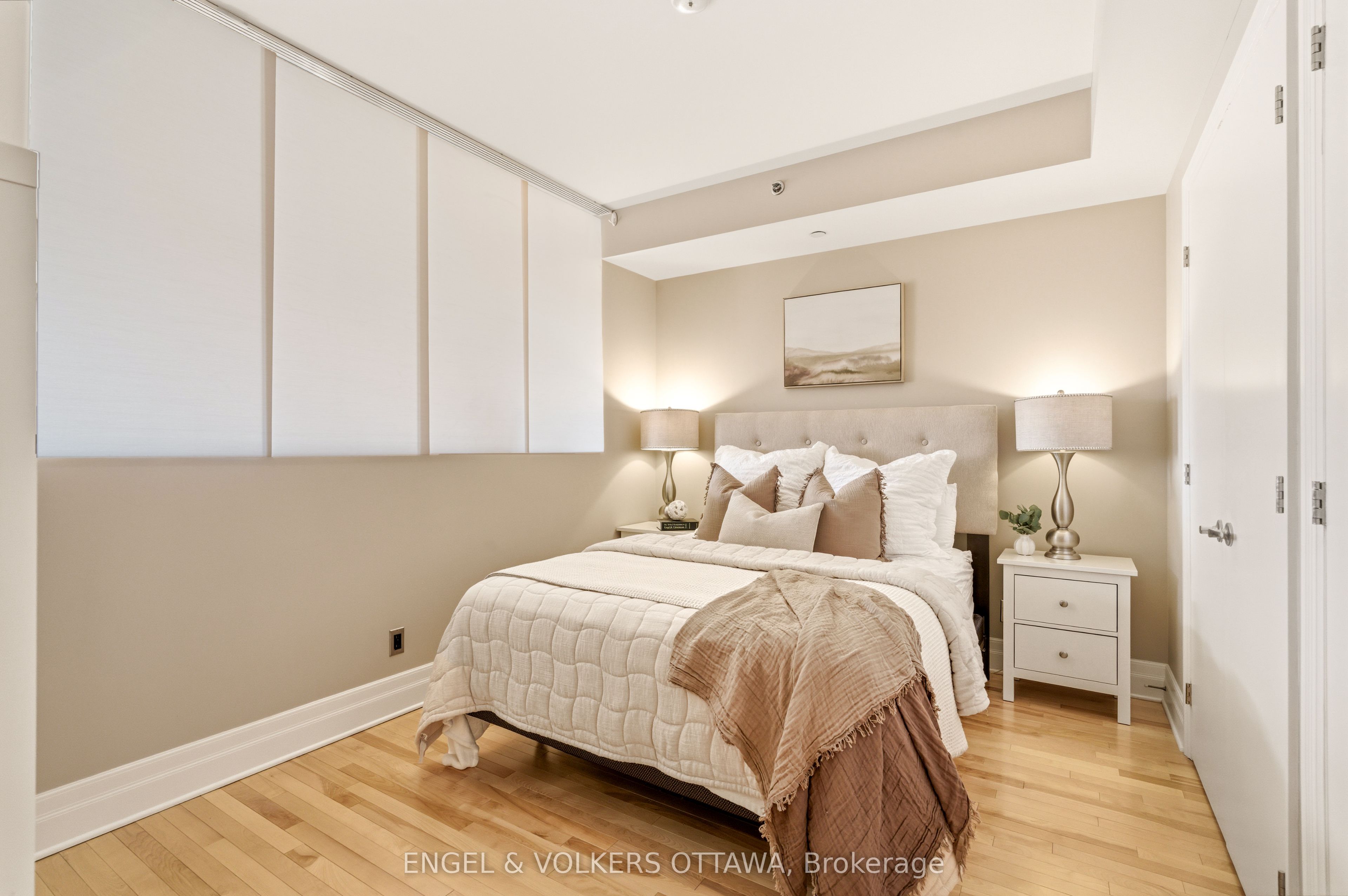 808 Bronson Avenue 310 Property Photo 19