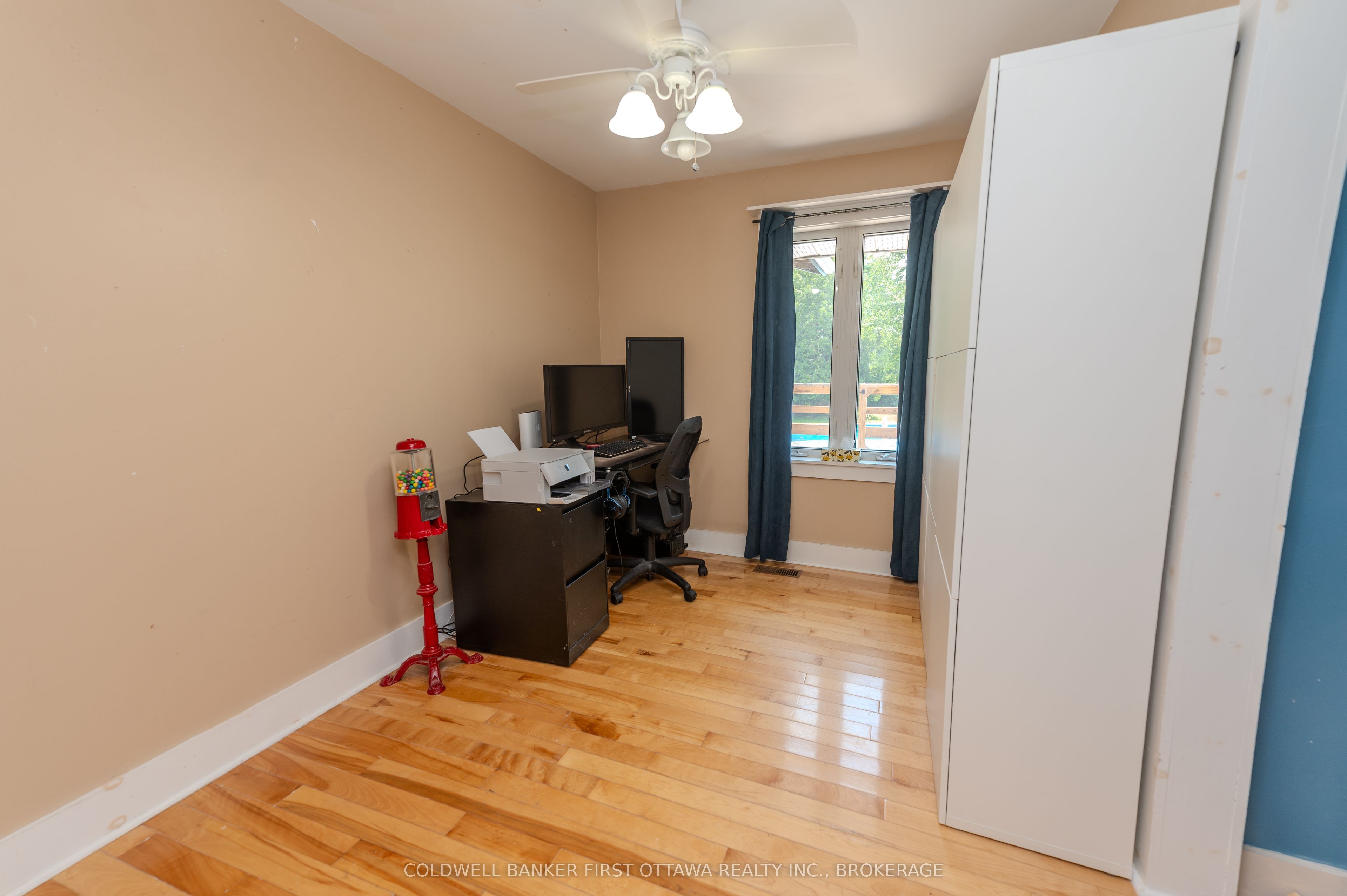 31 Station Road Property Photo 25