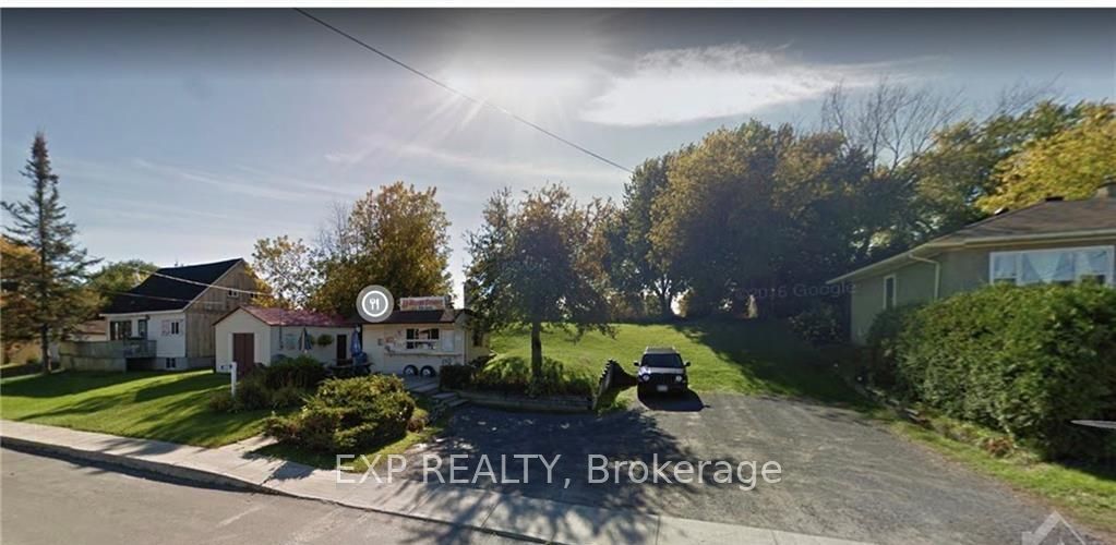 1868 Labonte Street N Property Photo 1