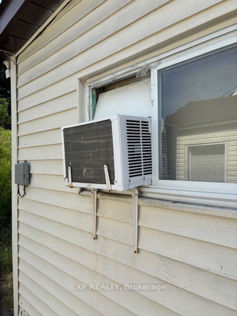 1868 Labonte Street N Property Photo 5