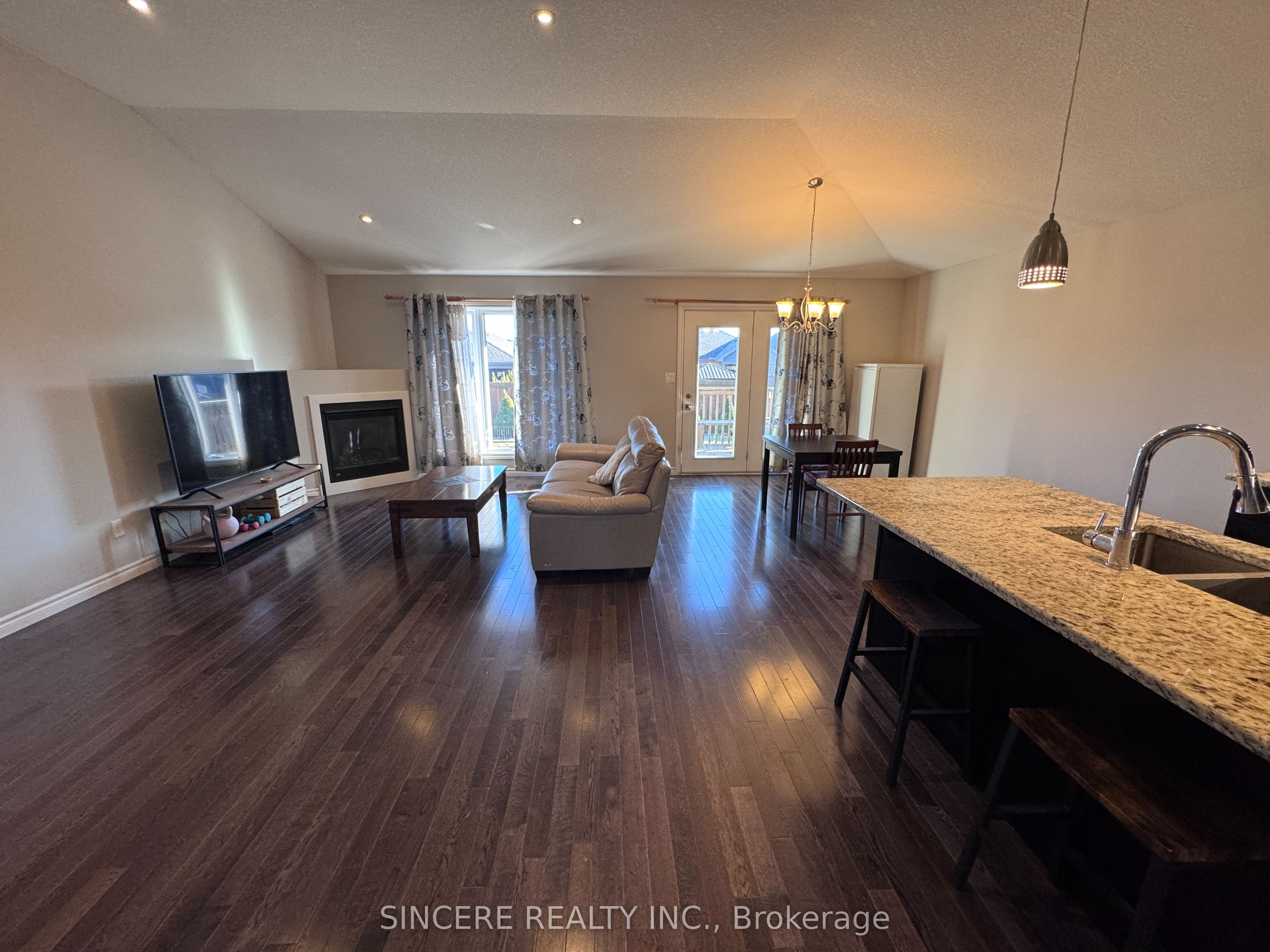 37 Galinee Trail Property Photo 5
