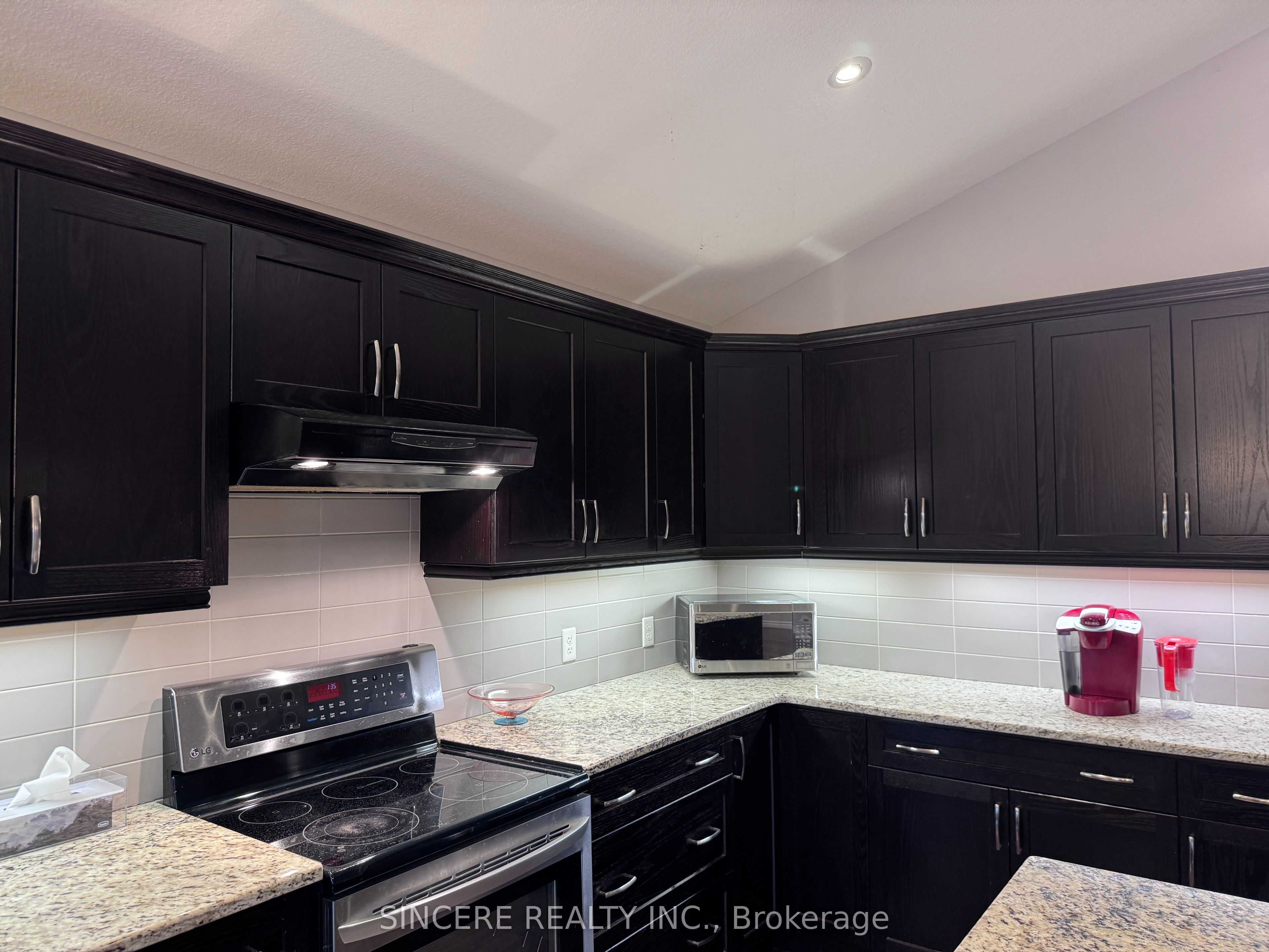 37 Galinee Trail Property Photo 12