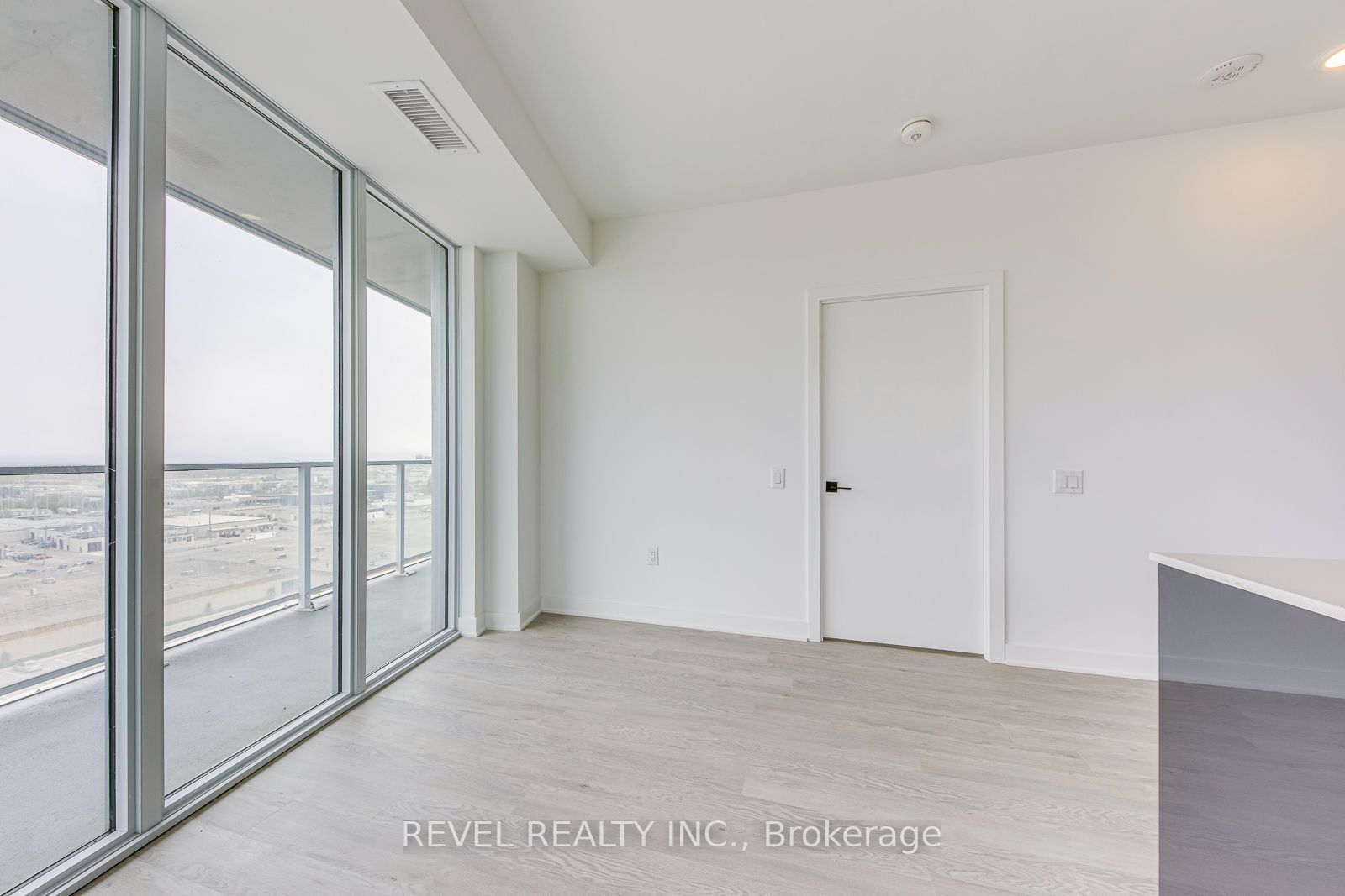 2782 Barton Street E 1107 Property Photo 15