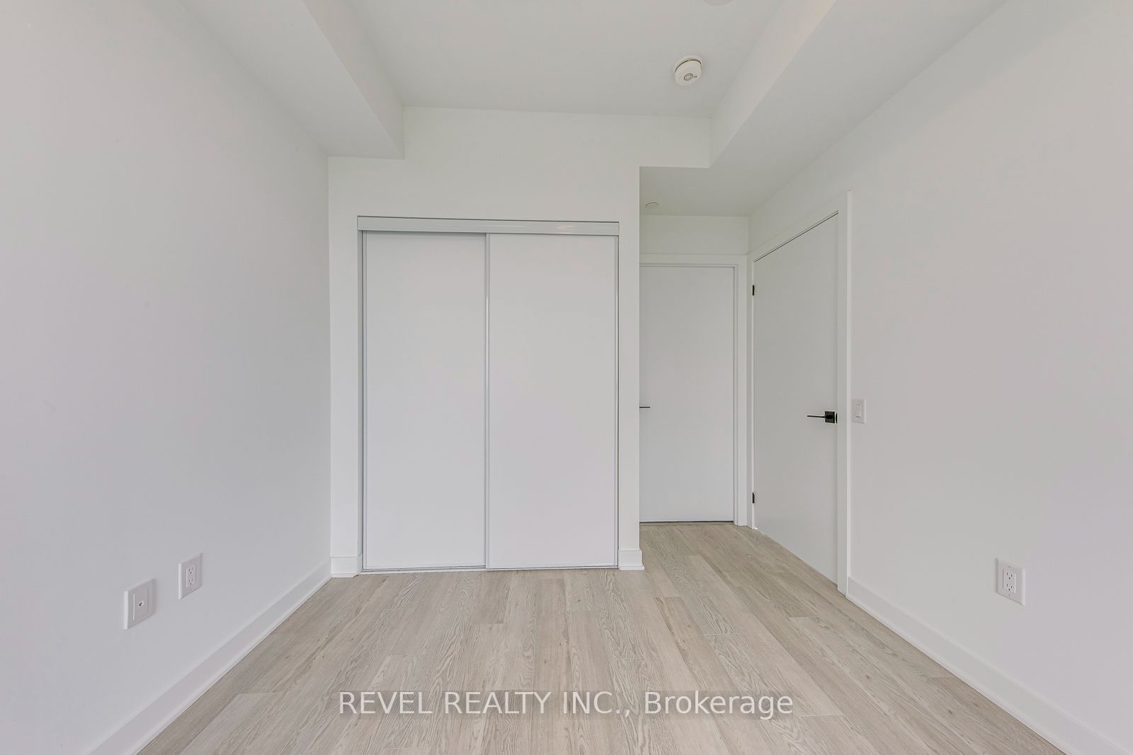 2782 Barton Street E 1107 Property Photo 27