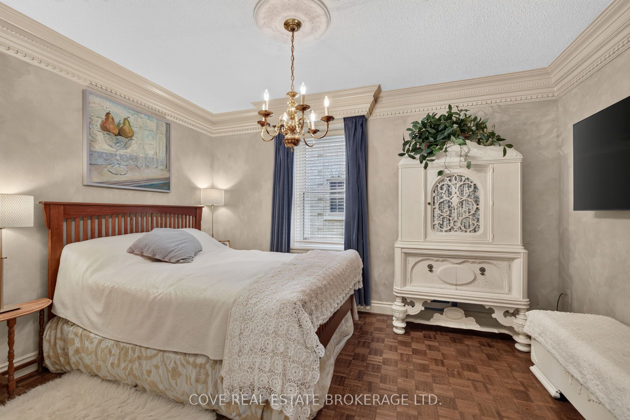 280 Queens Avenue 104 Property Photo 19