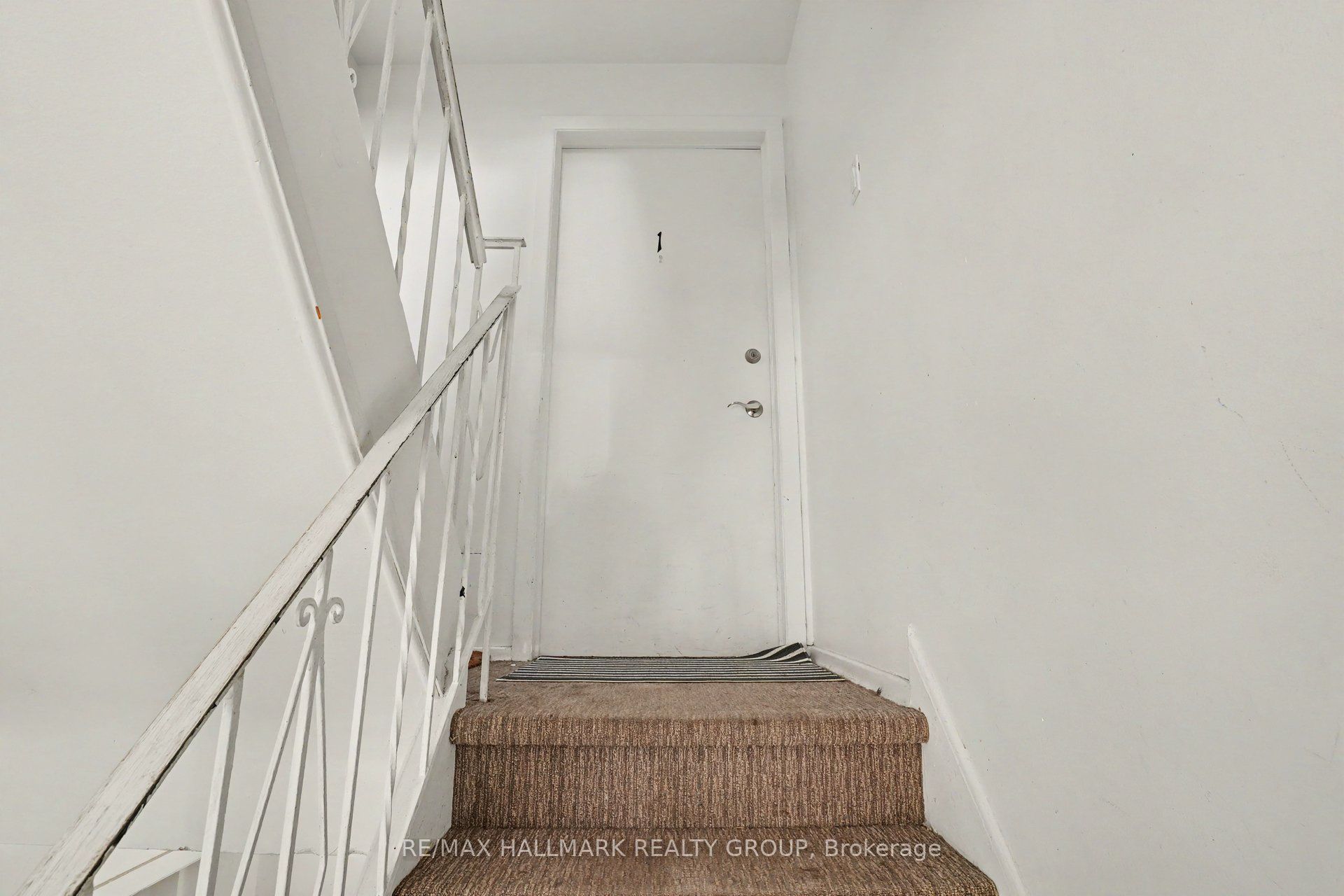 657 Golden Avenue Property Photo 3