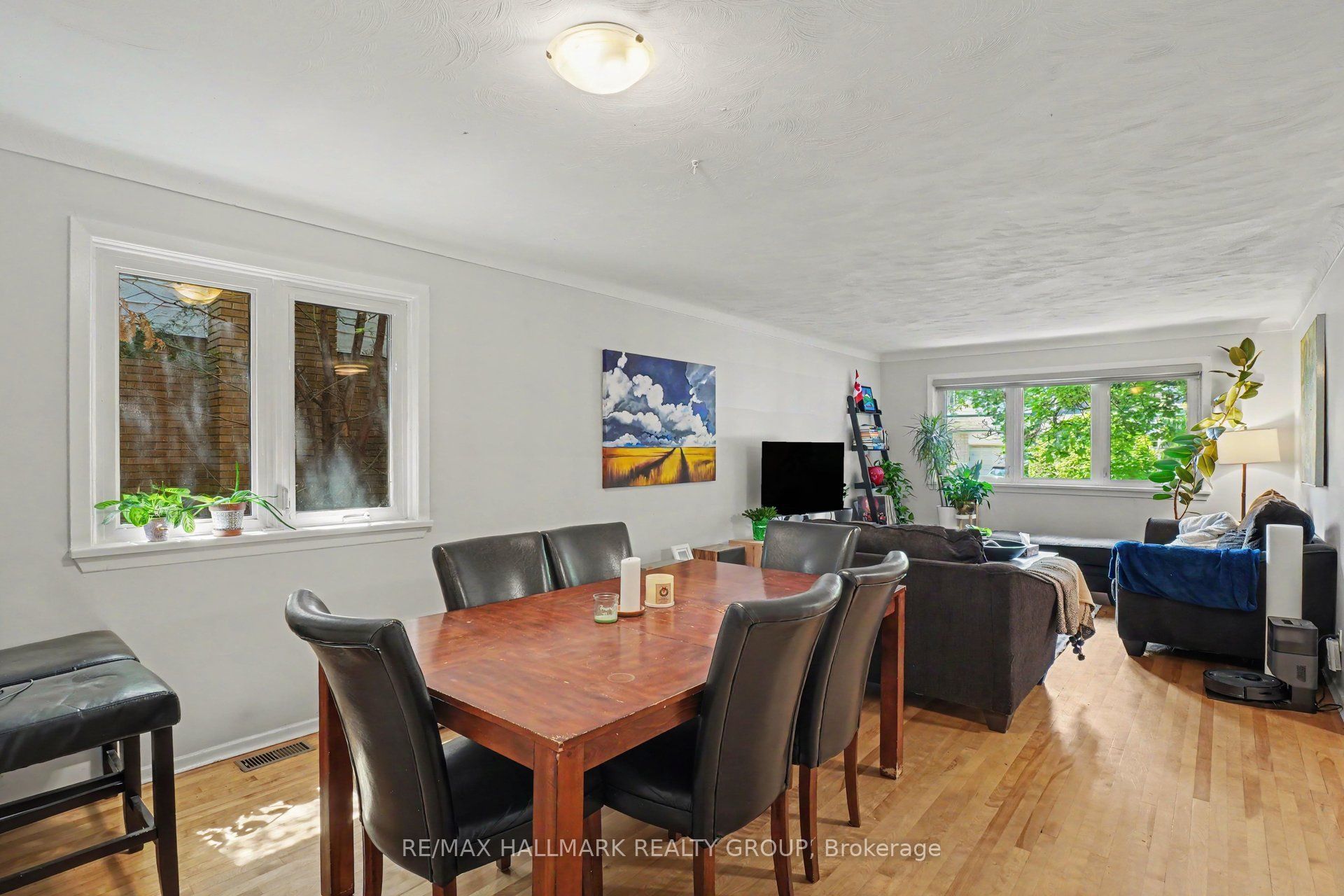 657 Golden Avenue Property Photo 6