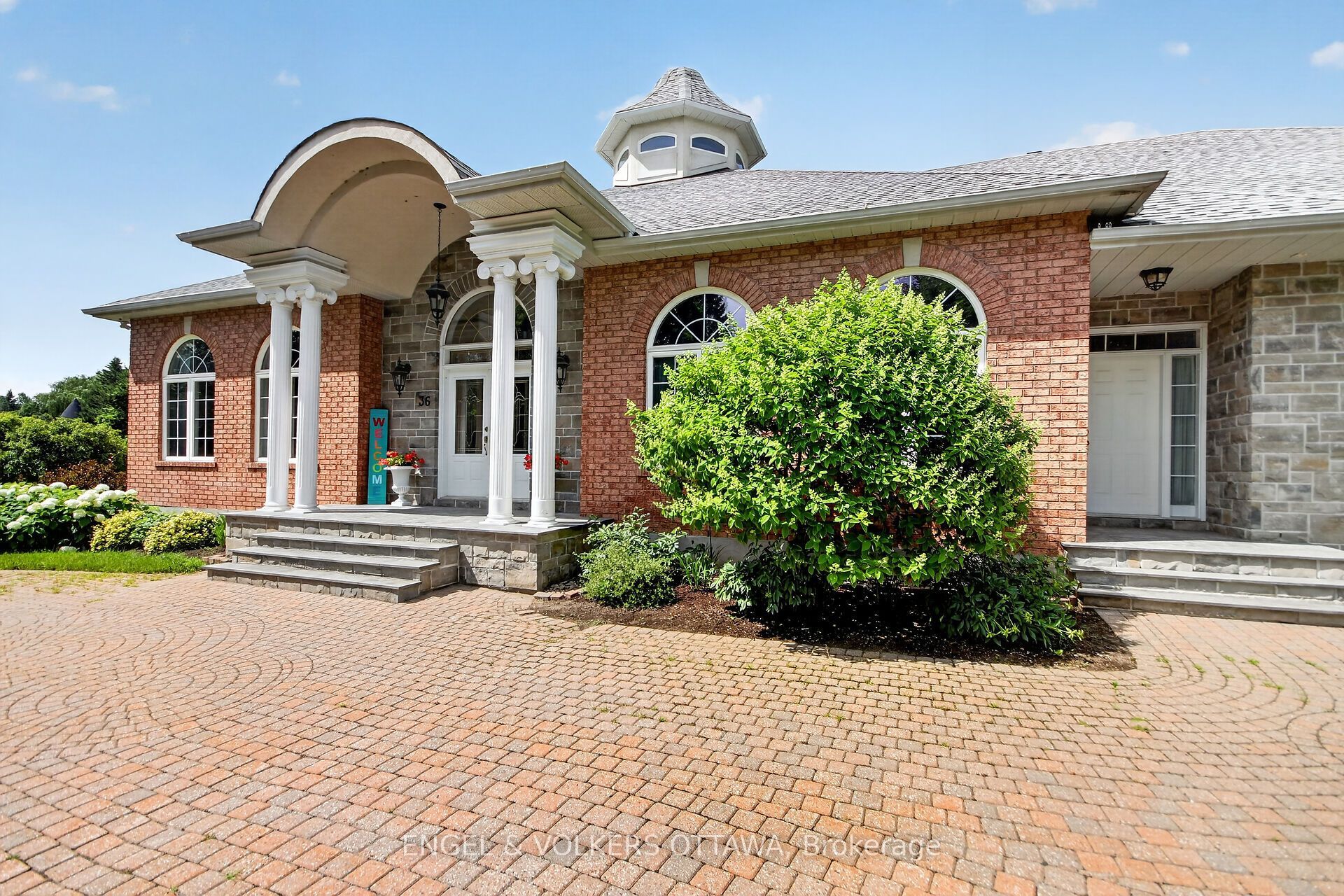 36 Cedarhill Drive Property Photo 4