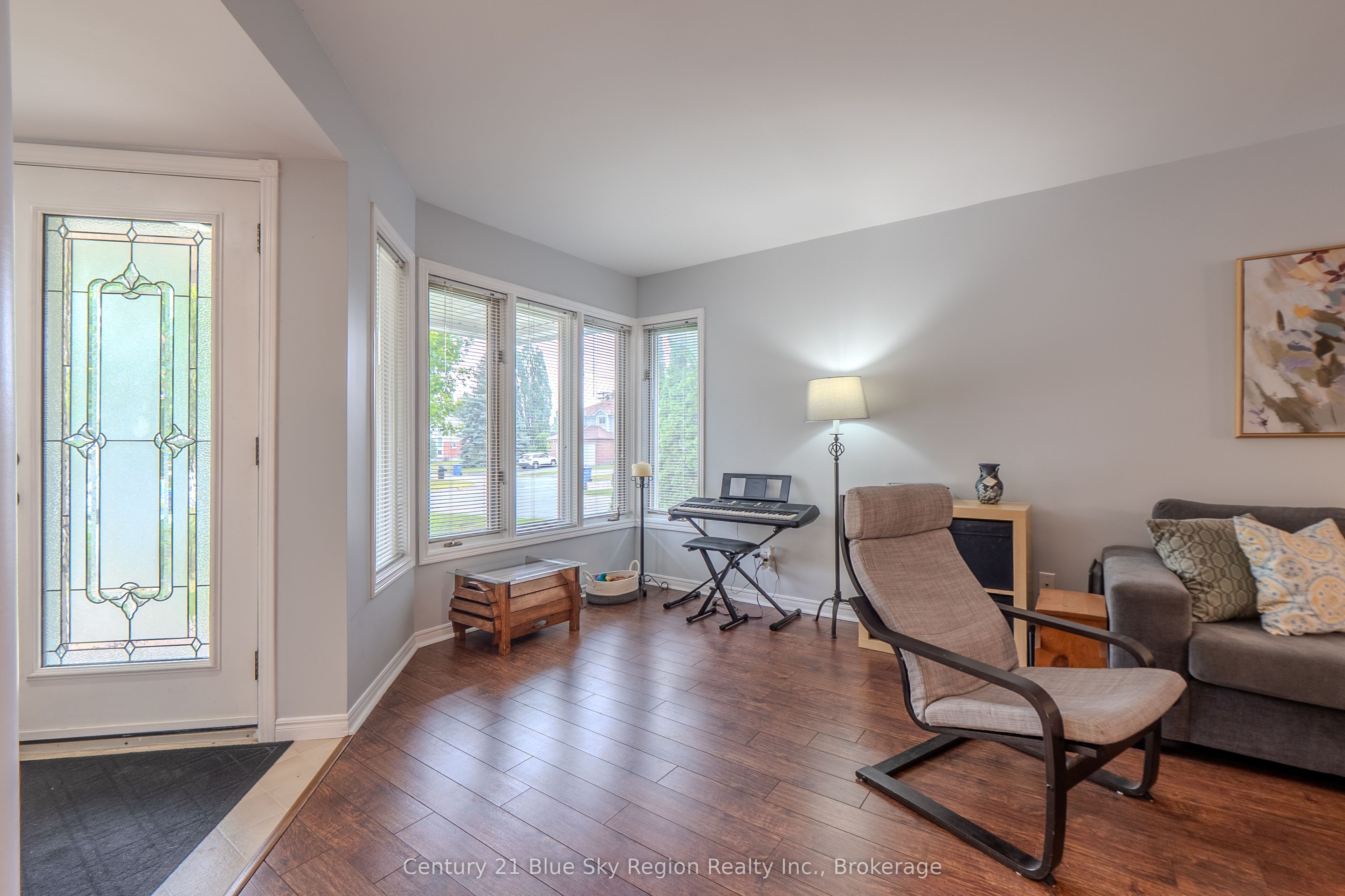 661 Tackaberry Drive Property Photo 8