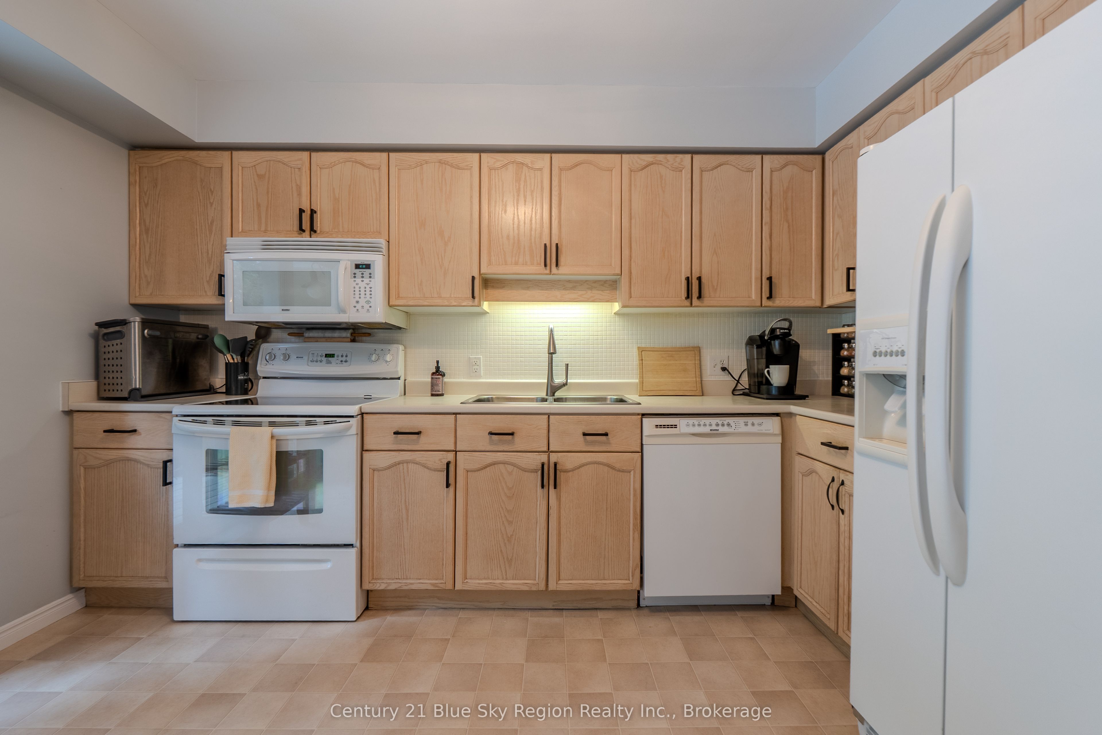 661 Tackaberry Drive Property Photo 15