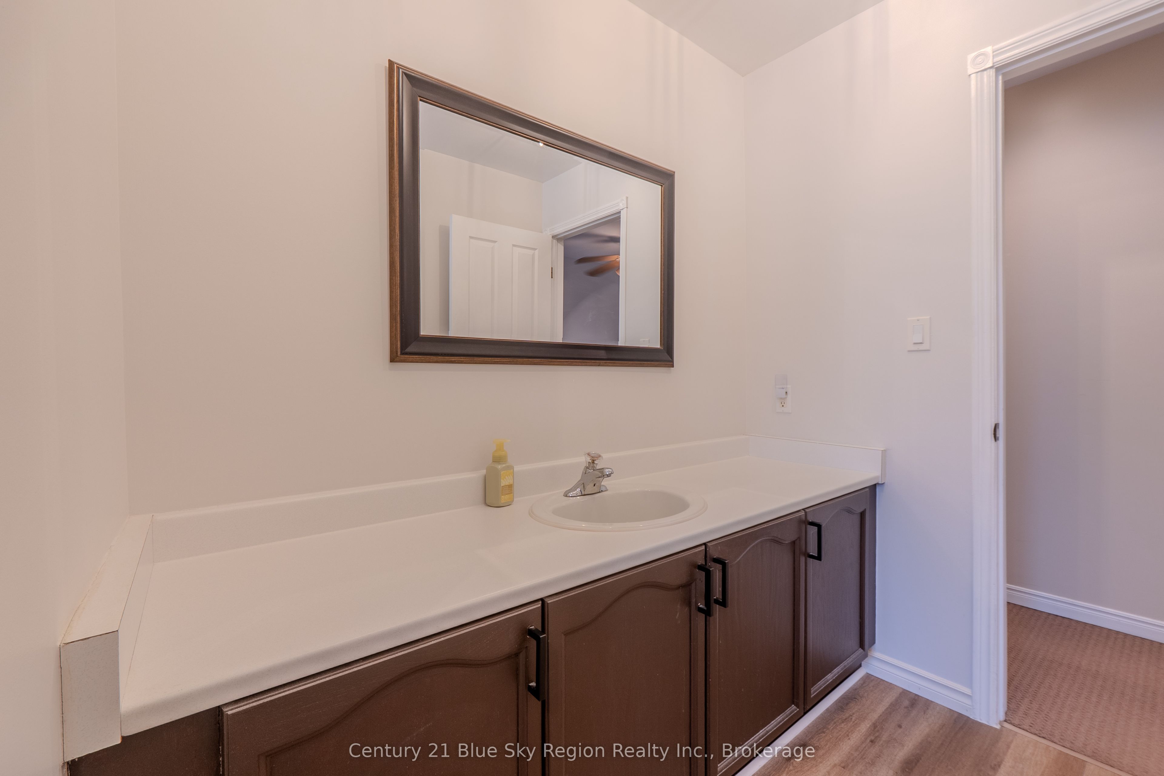 661 Tackaberry Drive Property Photo 25