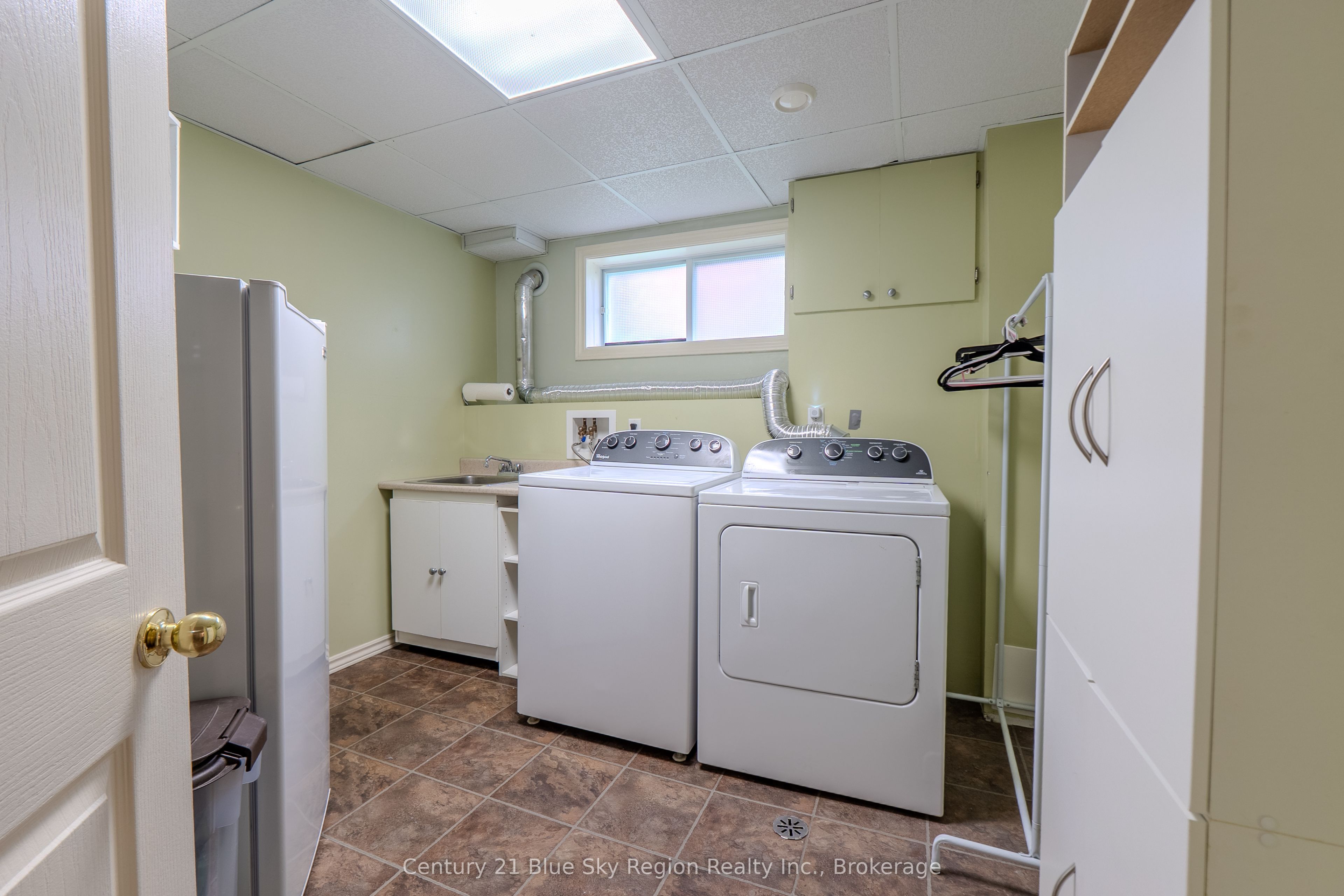 661 Tackaberry Drive Property Photo 35