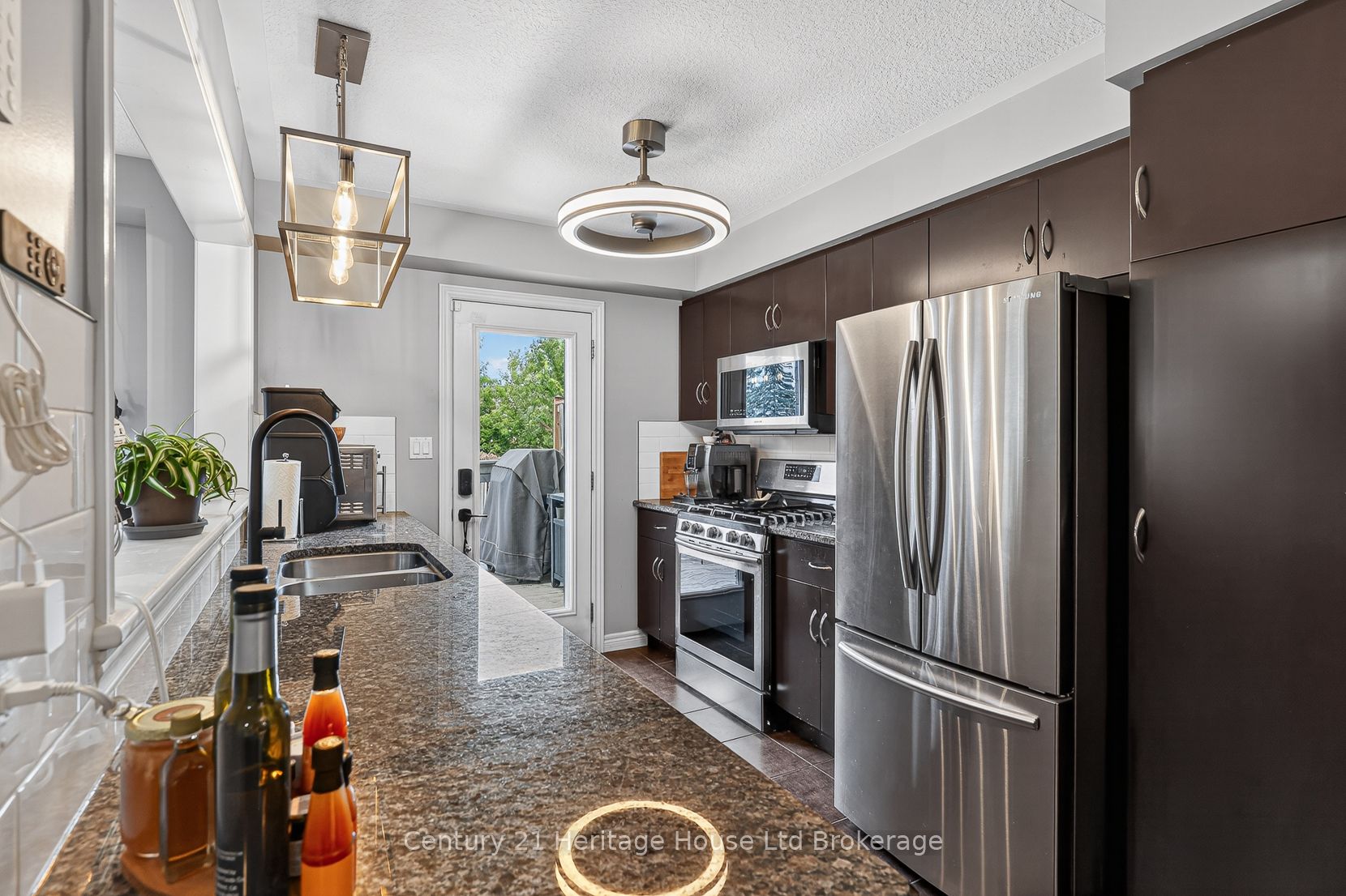 1180 Caen Avenue Property Photo 10