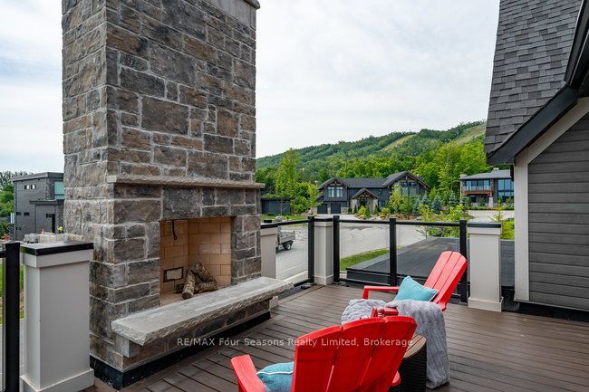 101 Grindelwald Court Property Photo 33