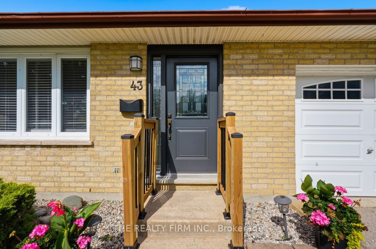 43 Clara Crescent Property Photo 4