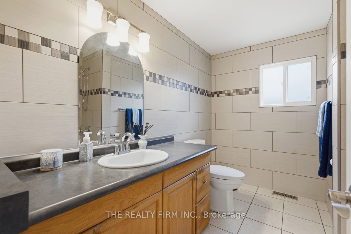 43 Clara Crescent Property Photo 32