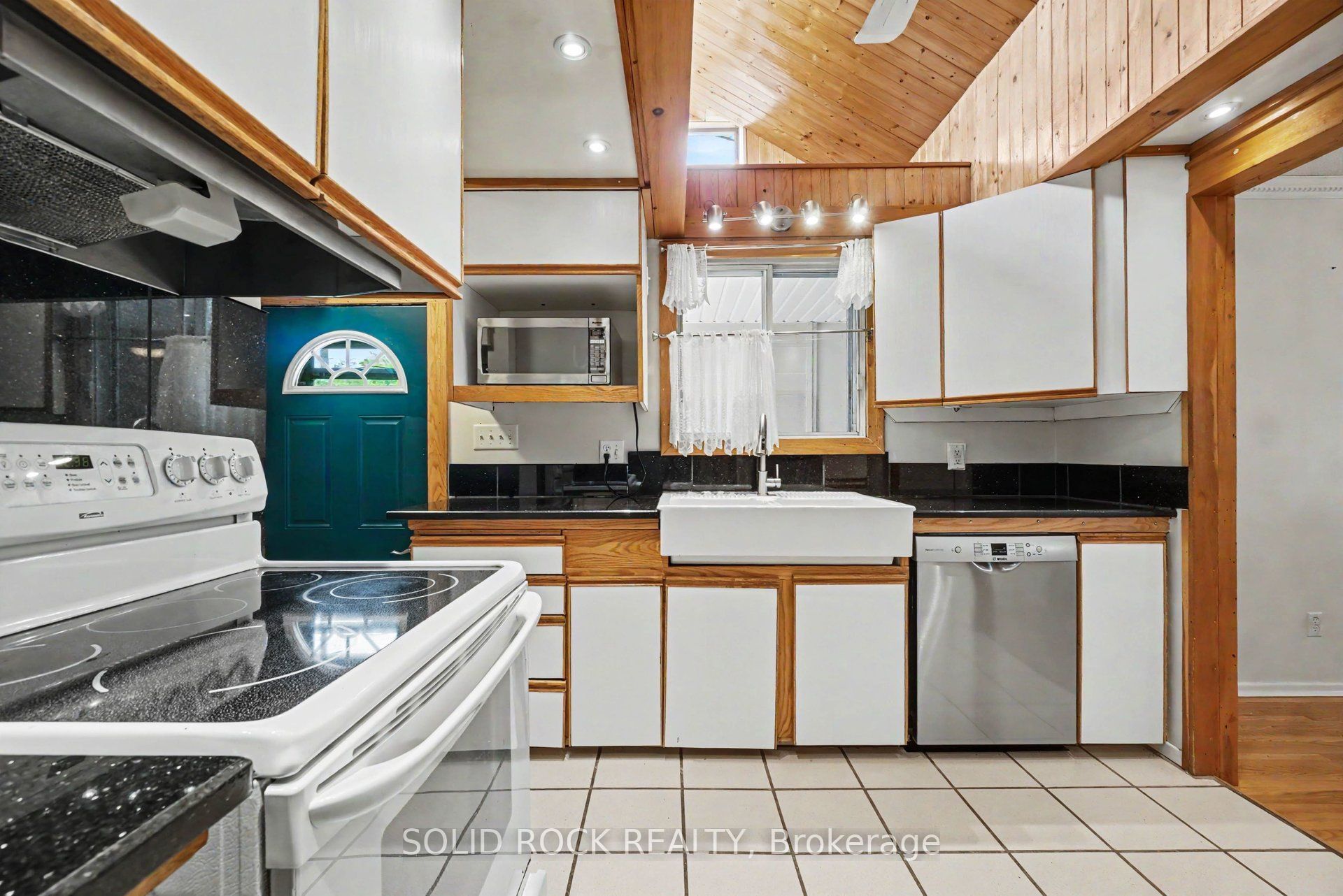 1838 Louisiana Avenue Property Photo 8