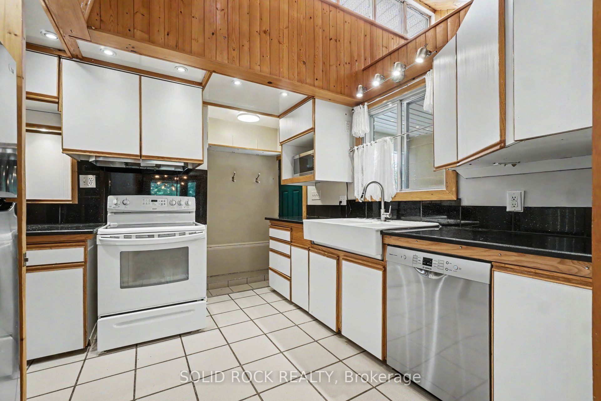 1838 Louisiana Avenue Property Photo 9
